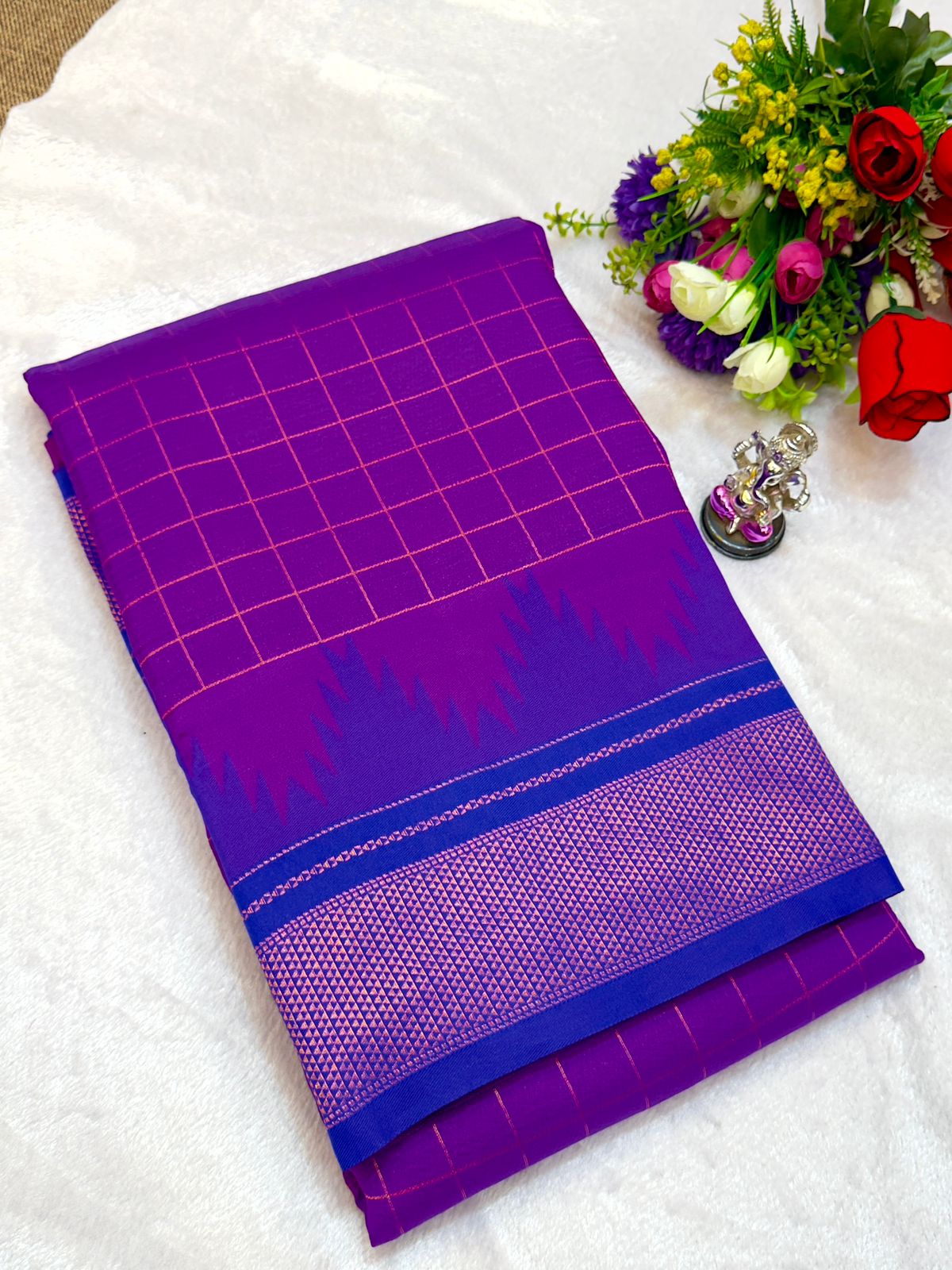 New Design Launching Shop the elegant Neha Checks Irkal Paithani Saree, crafted from premium Katan silk that feels like pure silk. Designed with all-over classic checks and paired with an exclusive contrast blouse, this saree is perfect for festive wear, weddings, and special occasions. Experience tradition with a modern touch.