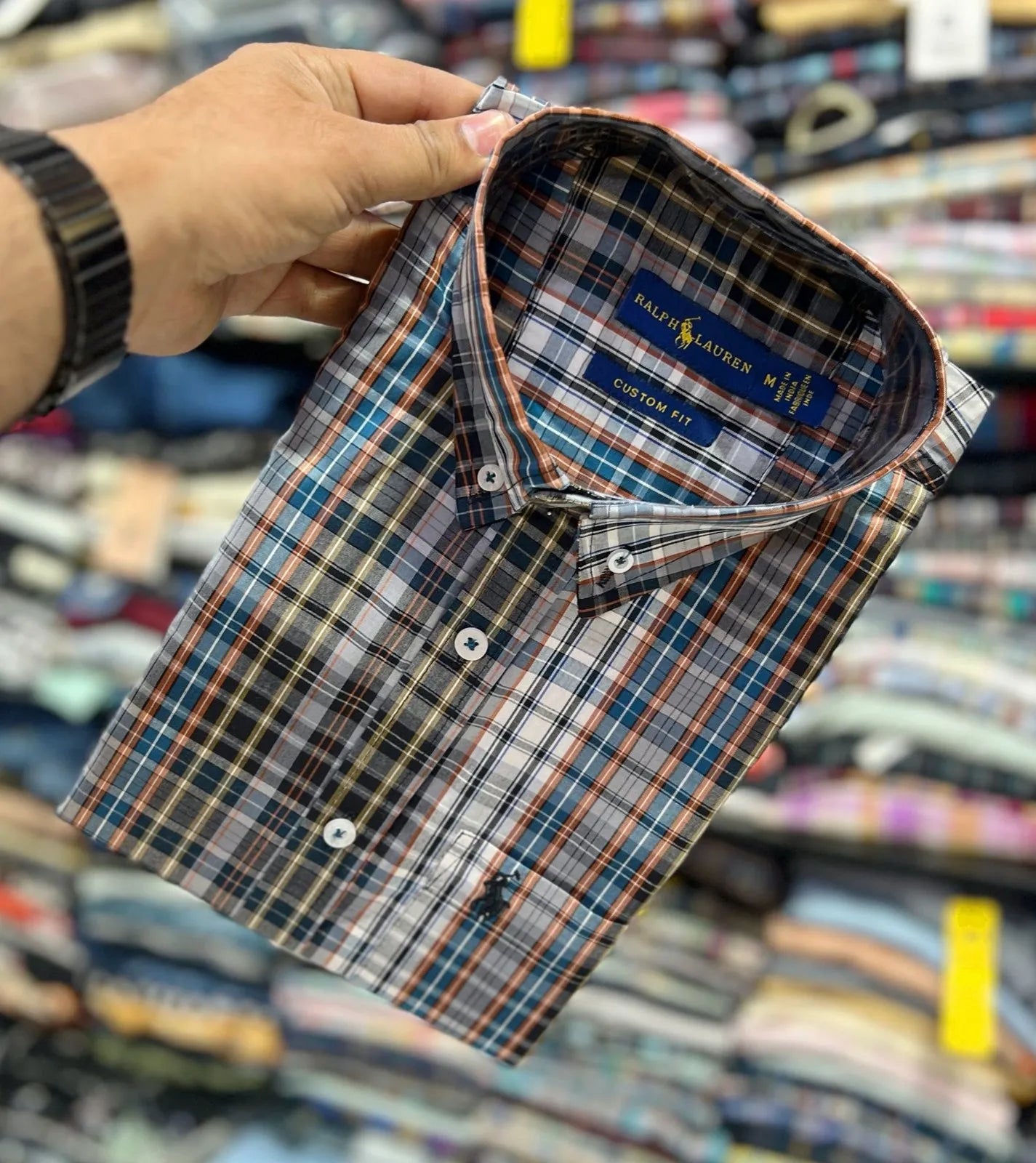 Upgrade your wardrobe with this Premium Check Shirt for Men, crafted from high-quality LA Finish Paper Cotton fabric that offers a smooth, lightweight, and breathable experience. Designed for comfort and style, this shirt features a timeless checked pattern that suits both casual outings and semi-formal occasions.