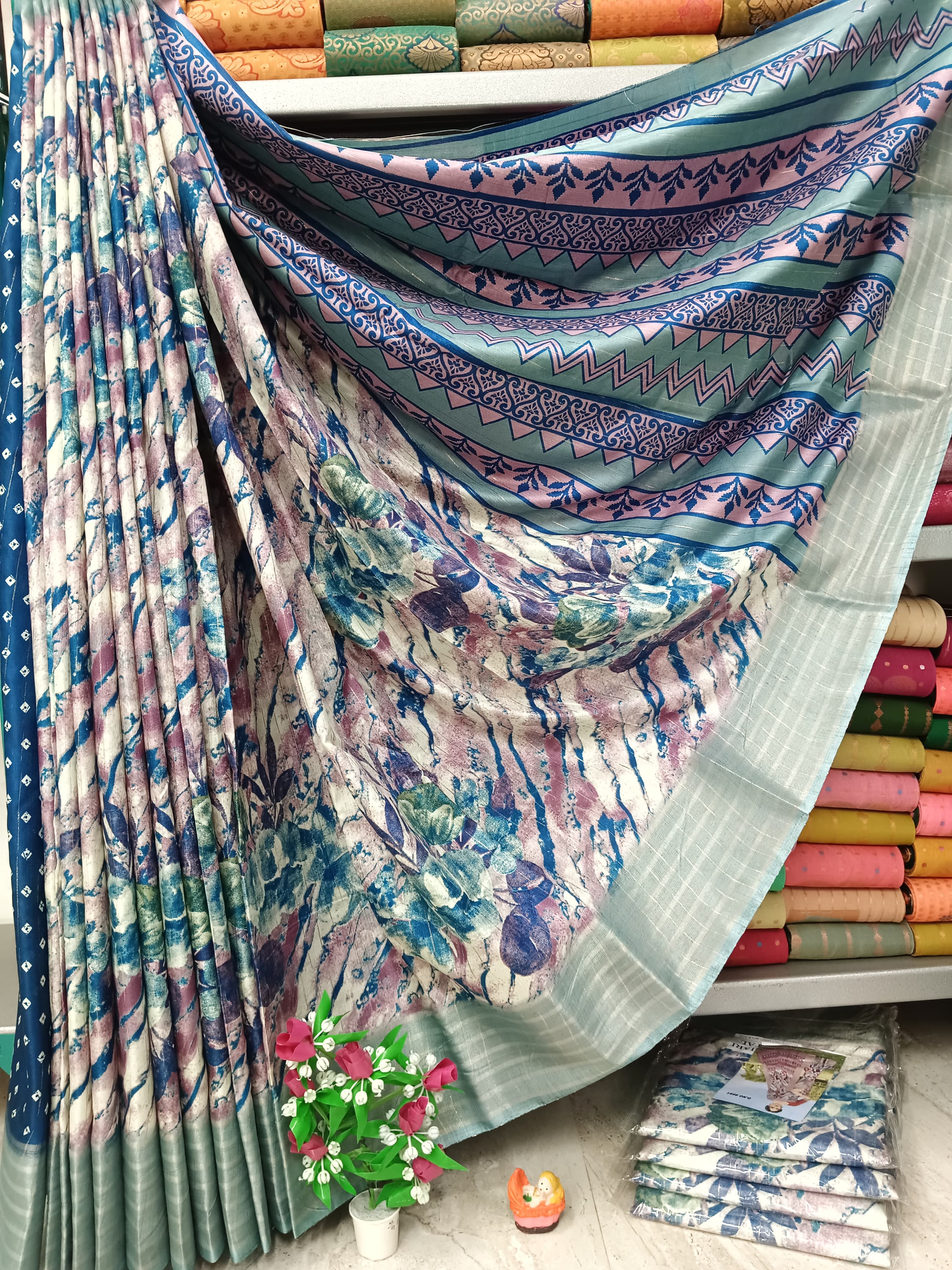 Awesome Dola Silk Saree – Regular Wear with Both Side Zari Border