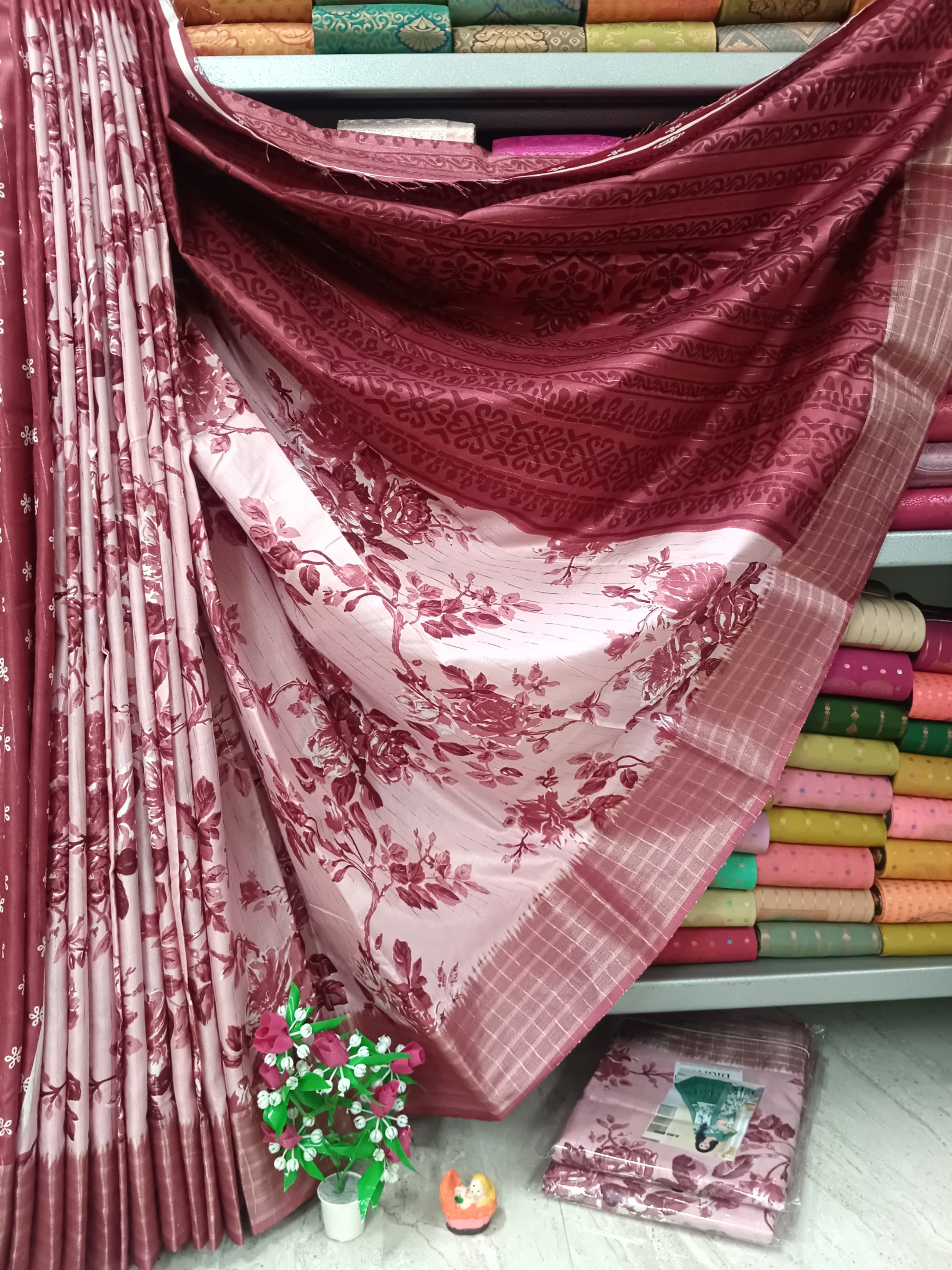 Awesome Dola Silk Saree – Regular Wear with Both Side Zari Border