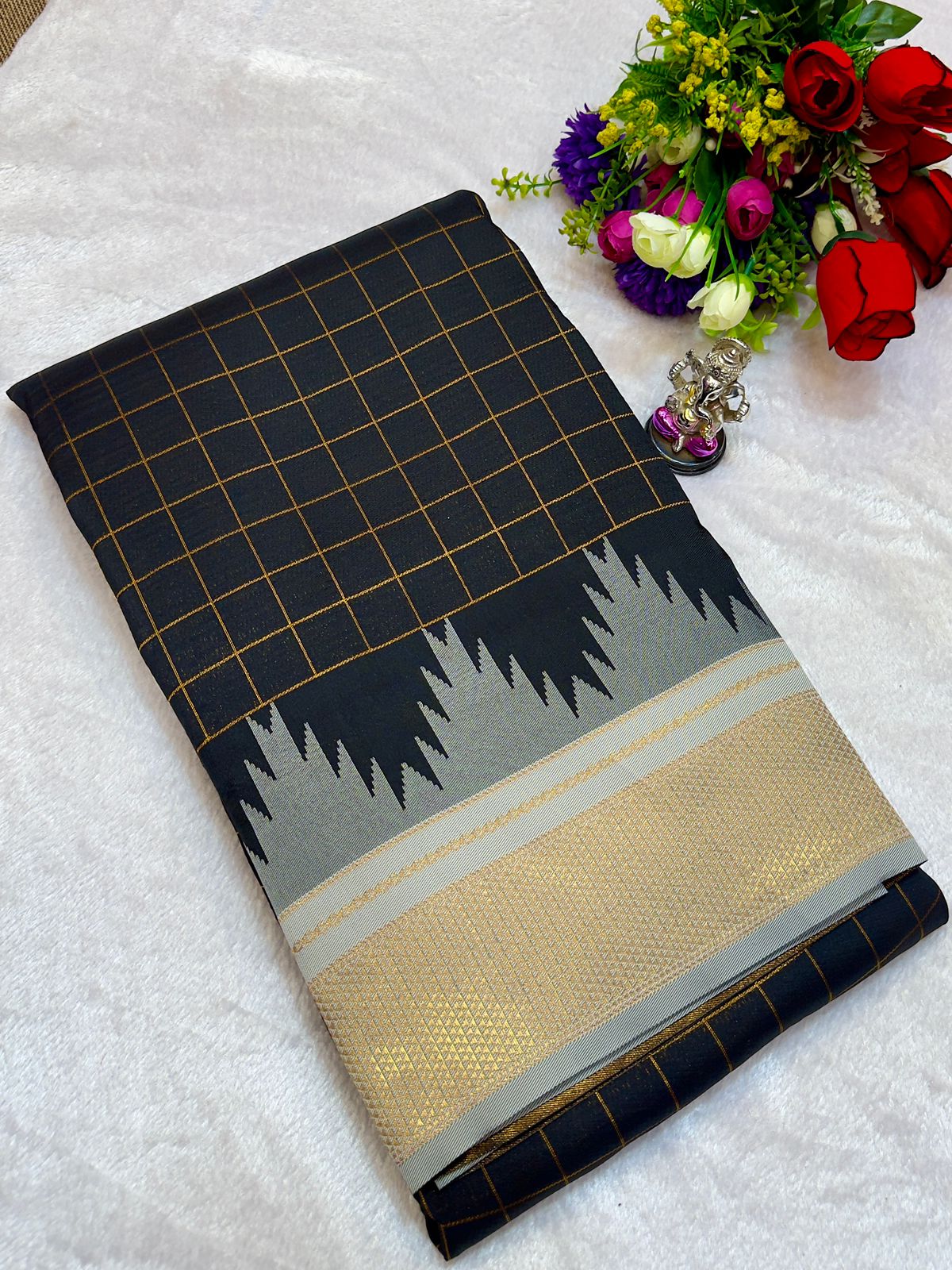 New Design Launching Shop the elegant Neha Checks Irkal Paithani Saree, crafted from premium Katan silk that feels like pure silk. Designed with all-over classic checks and paired with an exclusive contrast blouse, this saree is perfect for festive wear, weddings, and special occasions. Experience tradition with a modern touch.