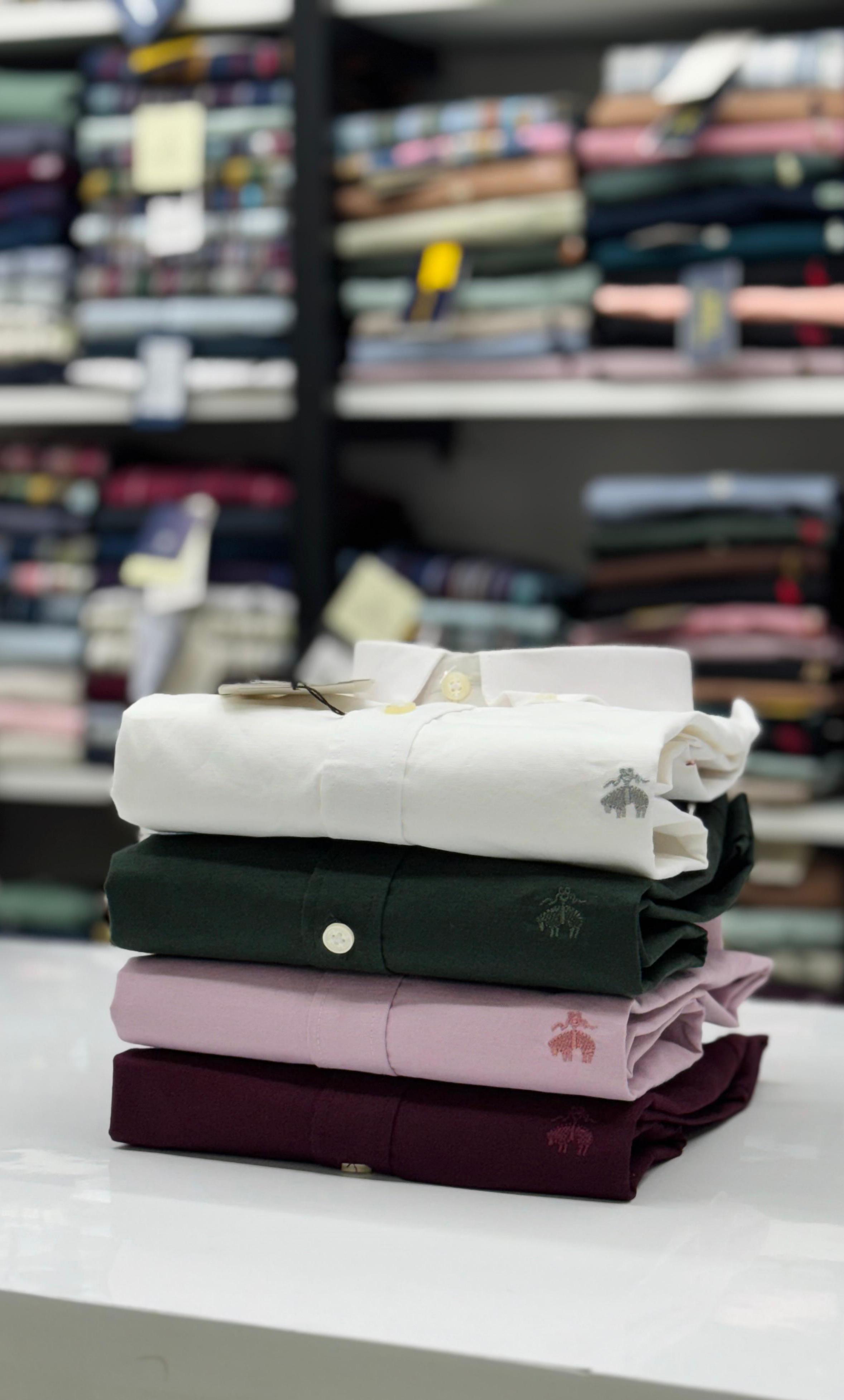 Elevate your wardrobe with this Premium 12A Quality Brooks Brother Partywear Shirt, crafted for those who value elegance and comfort. Perfect for weddings, parties, birthdays, and formal functions, this shirt blends timeless style with superior fabric quality.