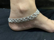 Load image into Gallery viewer, Beautiful Alloy Silver white Anklet For Women