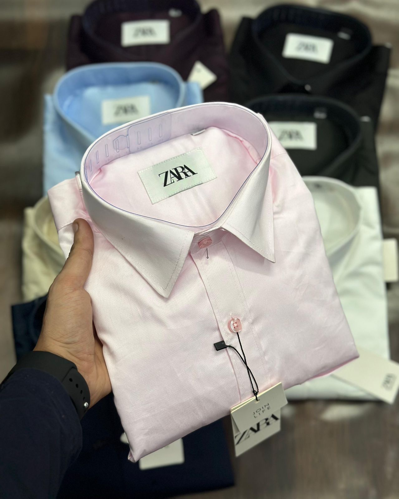  this full sleeve plain shirt offers a smooth finish and classic fit. Features a functional pocket design, solid trending colors and durable premium stitching. 