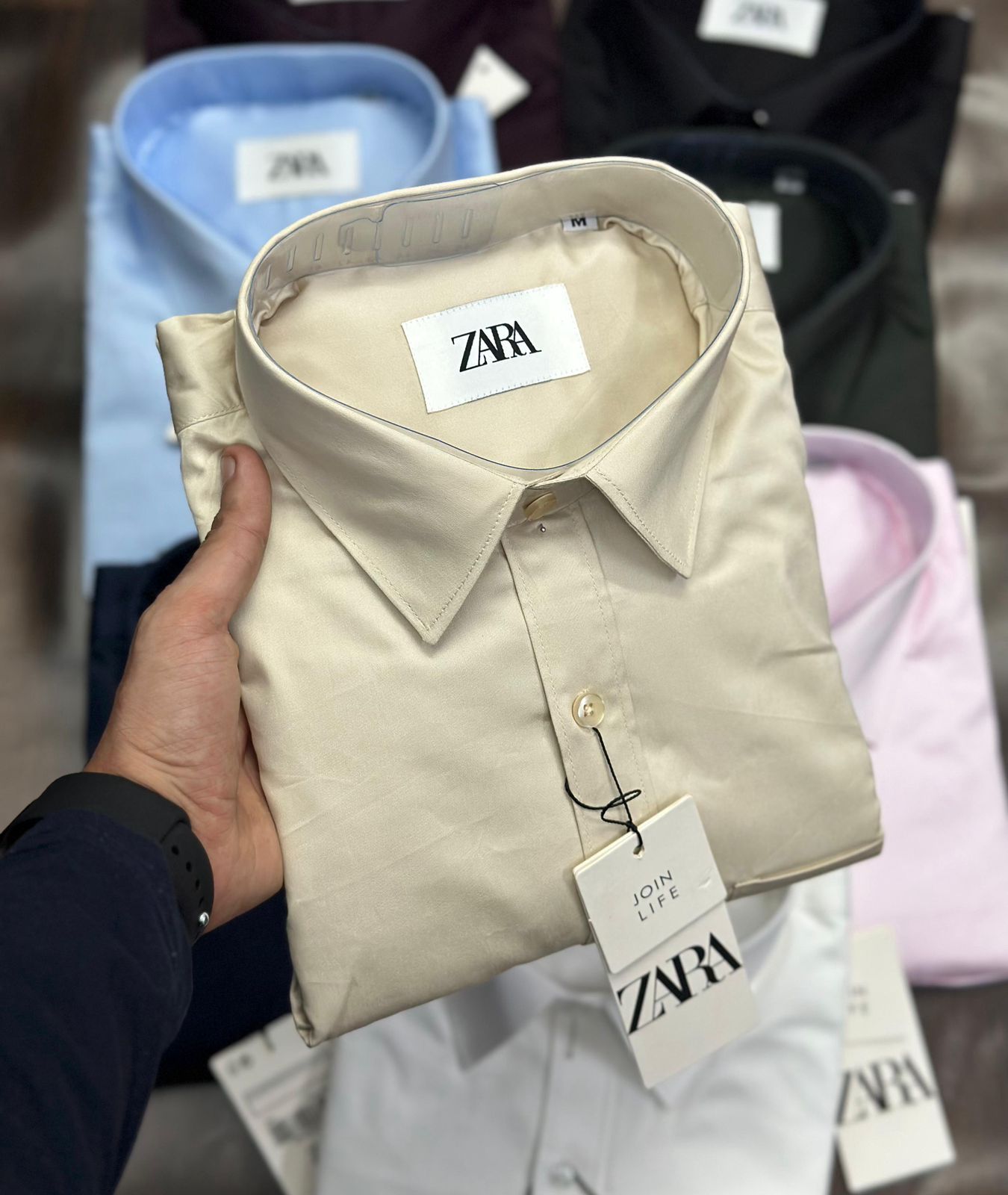  this full sleeve plain shirt offers a smooth finish and classic fit. Features a functional pocket design, solid trending colors and durable premium stitching. 