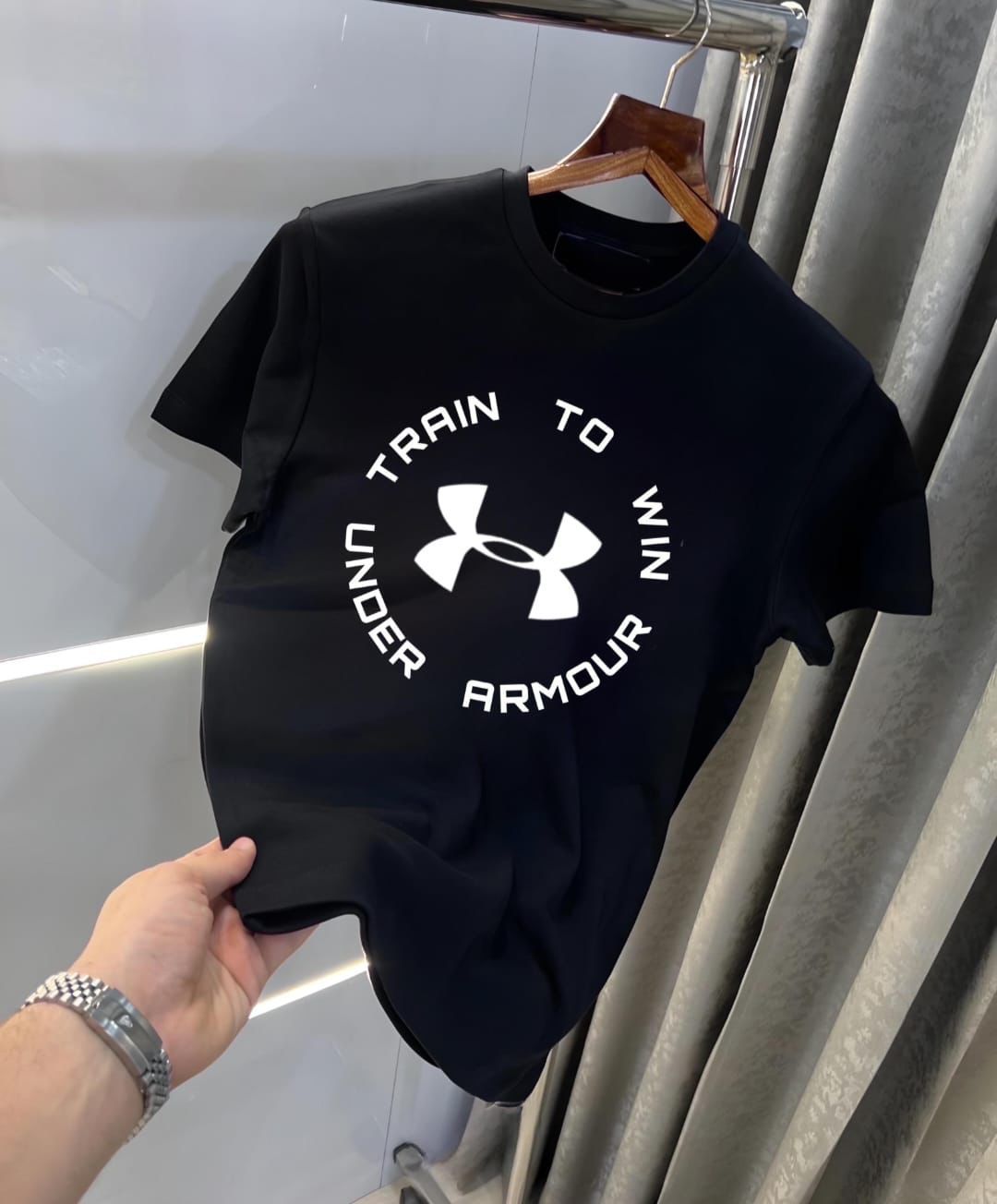 Upgrade your everyday style with the UA Cotton Lycra T-Shirt for Men, crafted with premium 220 GSM heavy fabric for superior durability and comfort. Designed for modern men who value both style and performance, this t-shirt offers a perfect blend of softness, stretch, and long-lasting quality.