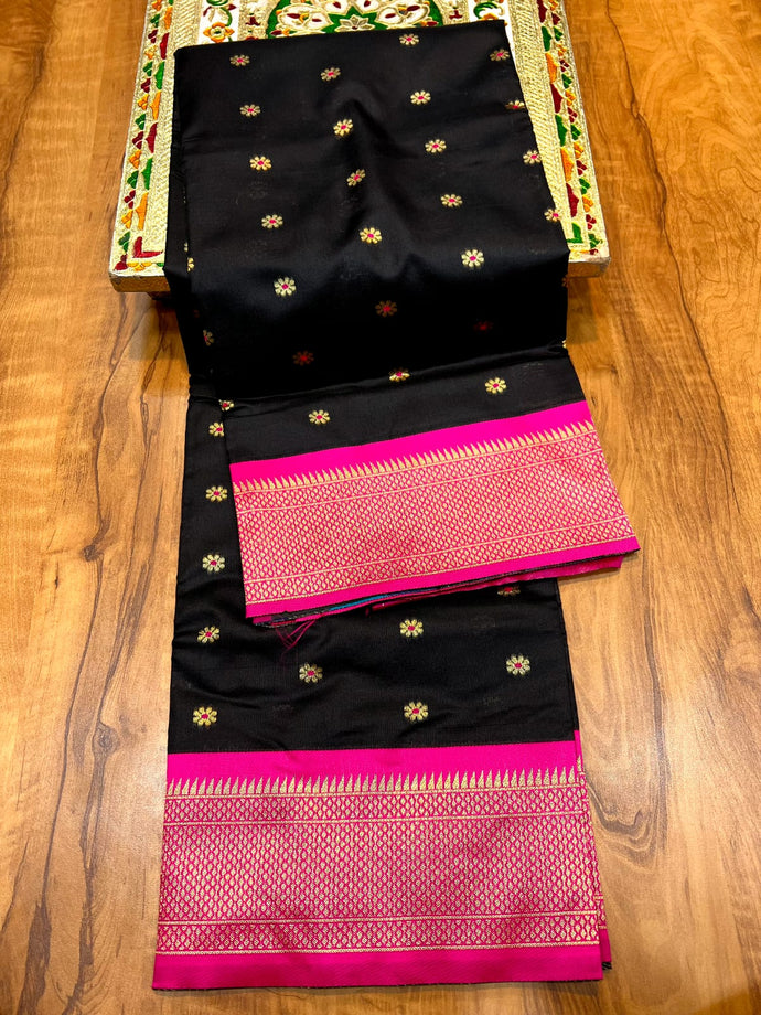 Traditional Kadiyal Paithani Saree,  Pallu Meena Butti with Contrast Running Blouse Black