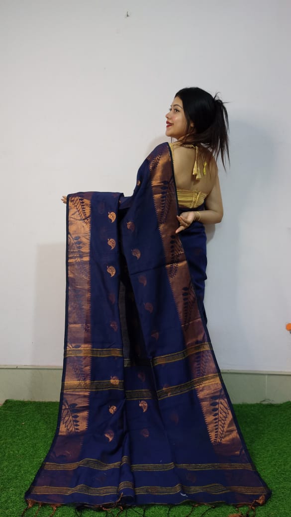 Enhance your ethnic wardrobe with this Soft &amp; Smooth Cotton Silk Handloom Saree, designed to offer the perfect blend of tradition and comfort. Crafted from premium cotton silk fabric, this saree feels incredibly soft on the skin while providing a rich and elegant look.