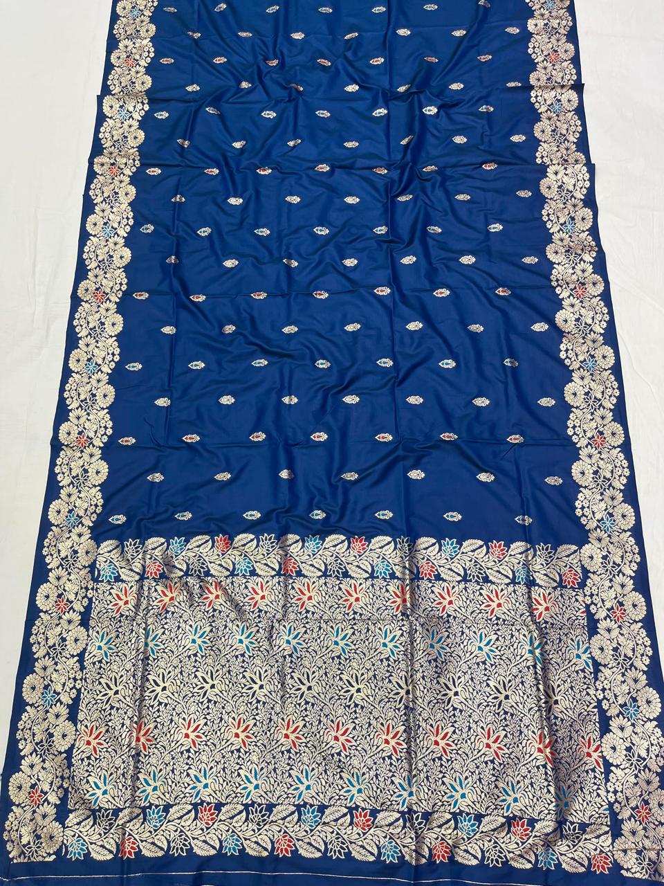 Experience the beauty of traditional Indian craftsmanship with our Takshila Paithani Saree, designed with rich zari weaving and all-over butti work that gives a royal and graceful appearance.