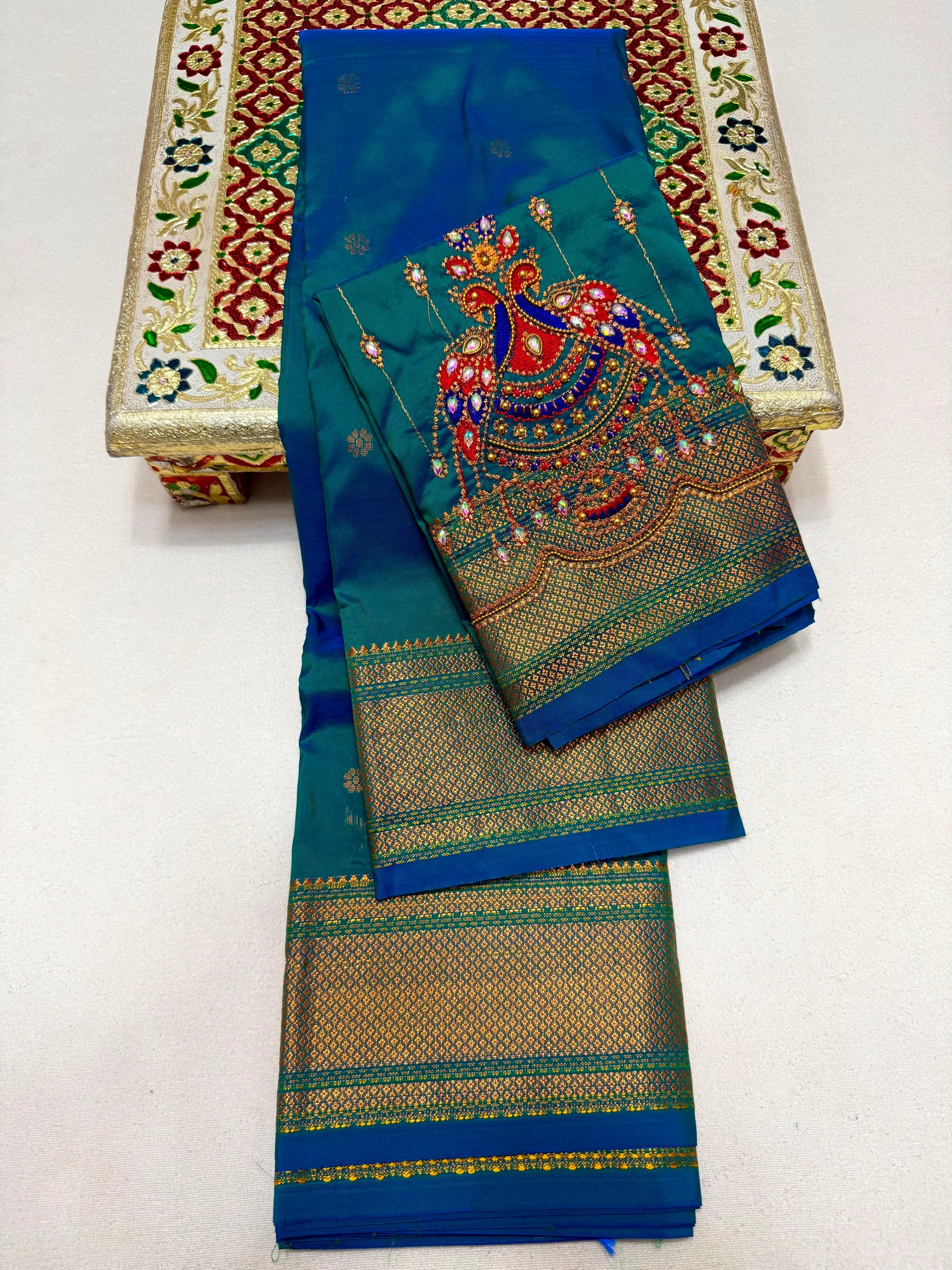 Elevate your ethnic wardrobe with the New Design Mayuri Kalanjali Paithani Saree, crafted from Premium Tana Pure Soft Silk