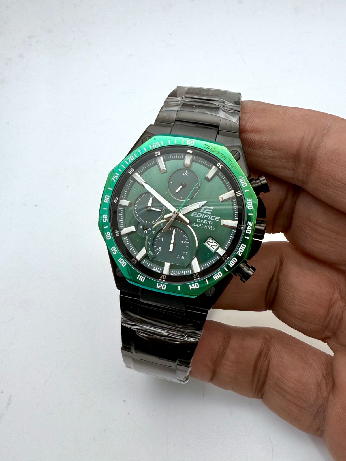 Casio-900 Wrist Watch for Men in Stainless Steel Japan made.