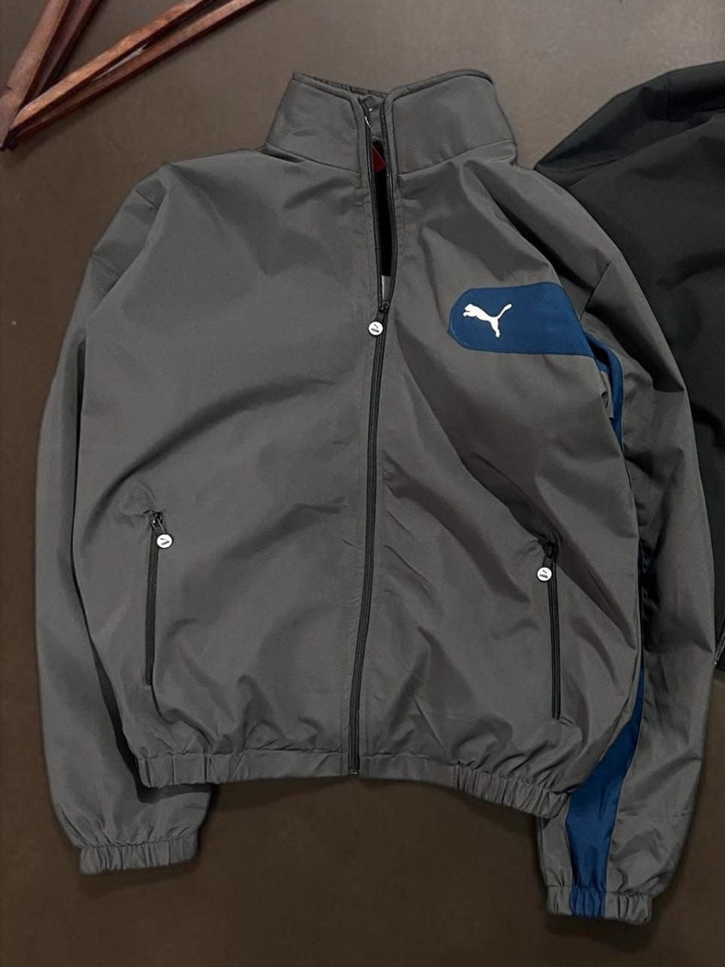 Stay stylish and protected with the&nbsp;PUMA Windcheater Upper, crafted from premium TPU fabric for lightweight comfort and durability. Designed for everyday wear, workouts, travel, and outdoor activities, this windcheater offers a modern fit with superior performance. Available in six trendy colors and multiple sizes to suit your style.
