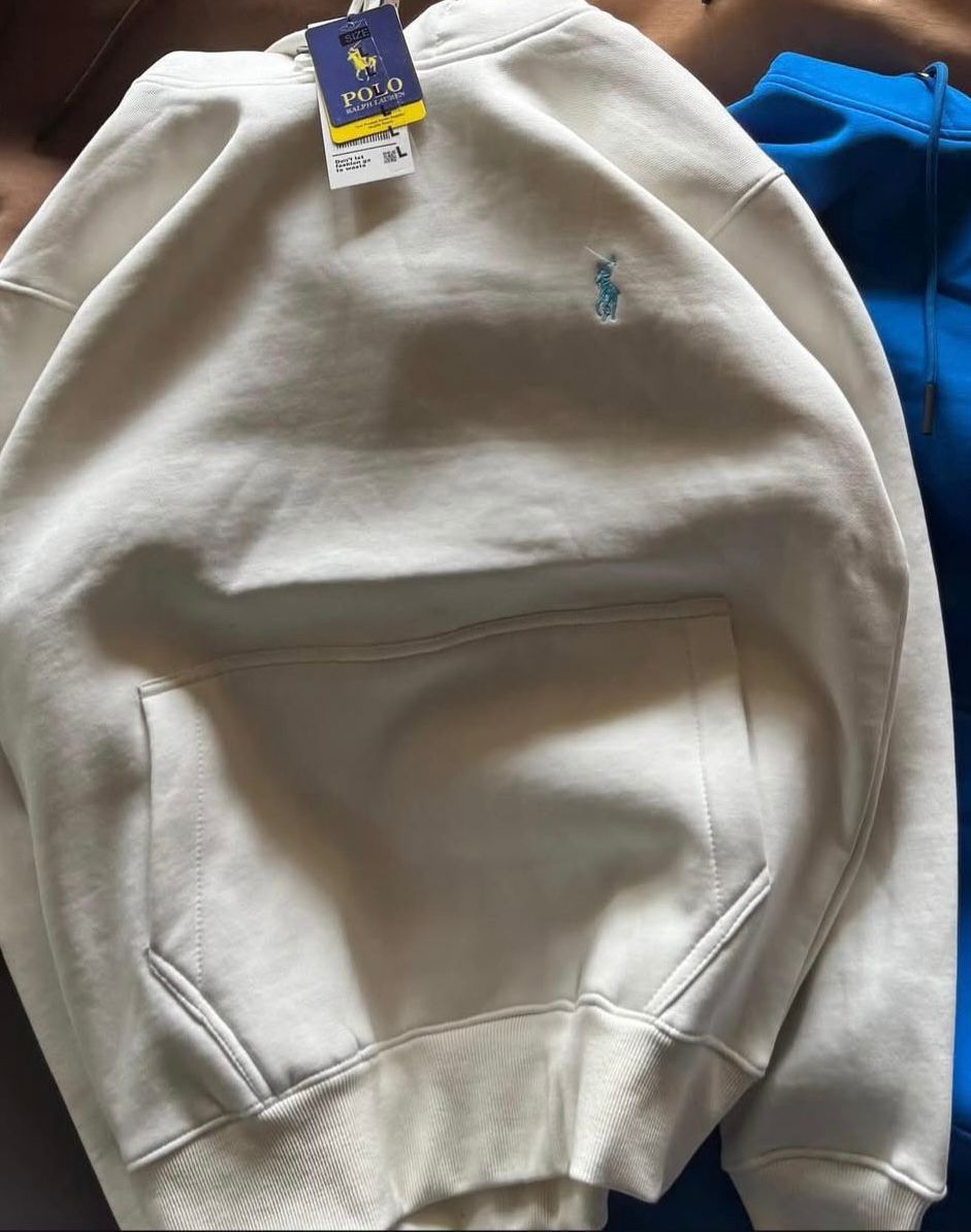 Experience extreme winter warmth with our premium heavy 560+ GSM cotton hoodie, designed for comfort, durability, and luxury feel.