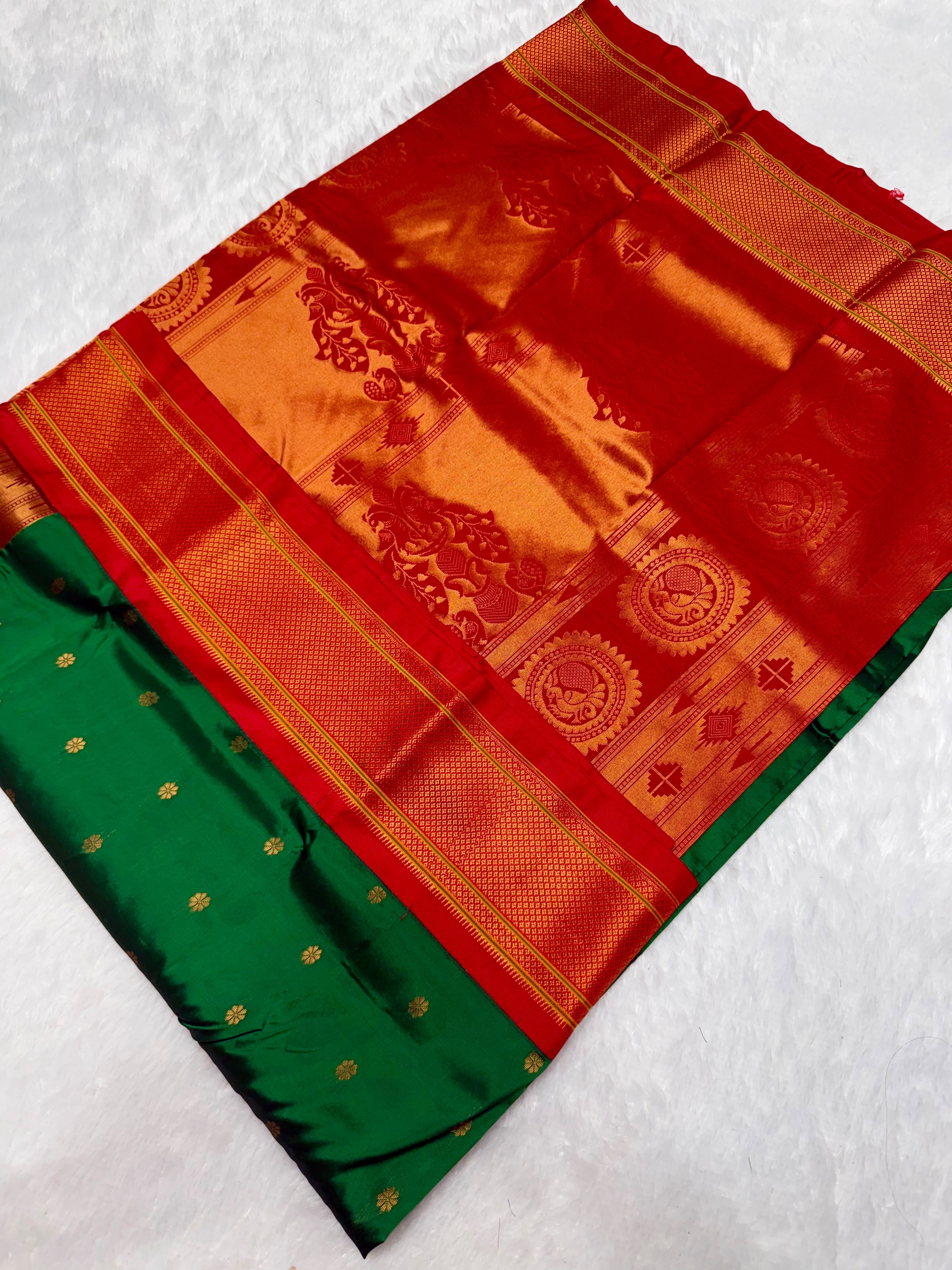 Shop&nbsp;New Gauri Kadiyal Paithani Saree in premium Tana soft silk with shoulder butti, rich 4×1 pallu and contrast blouse piece. Perfect for festivals and weddings.