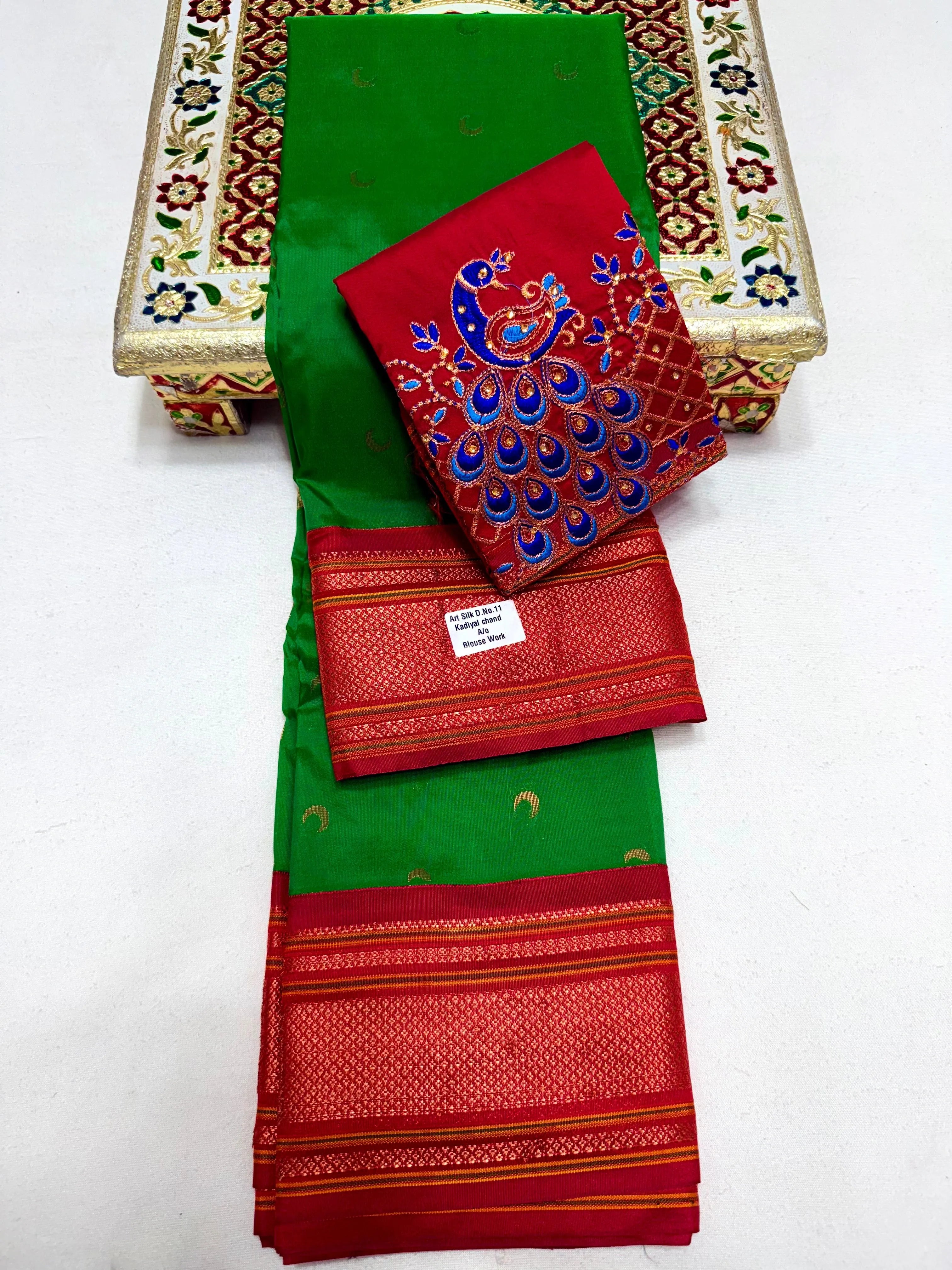 Discover elegance with the latest Sonalee Kadiyal Paithani Saree crafted in premium pure tana soft silk with rich all-over buttis, luxurious 4x4 pallu, and a beautifully handmade Aariwork blouse piece. Limited New Launch Collection – Premium Quality Saree for Elegant Traditional Look.