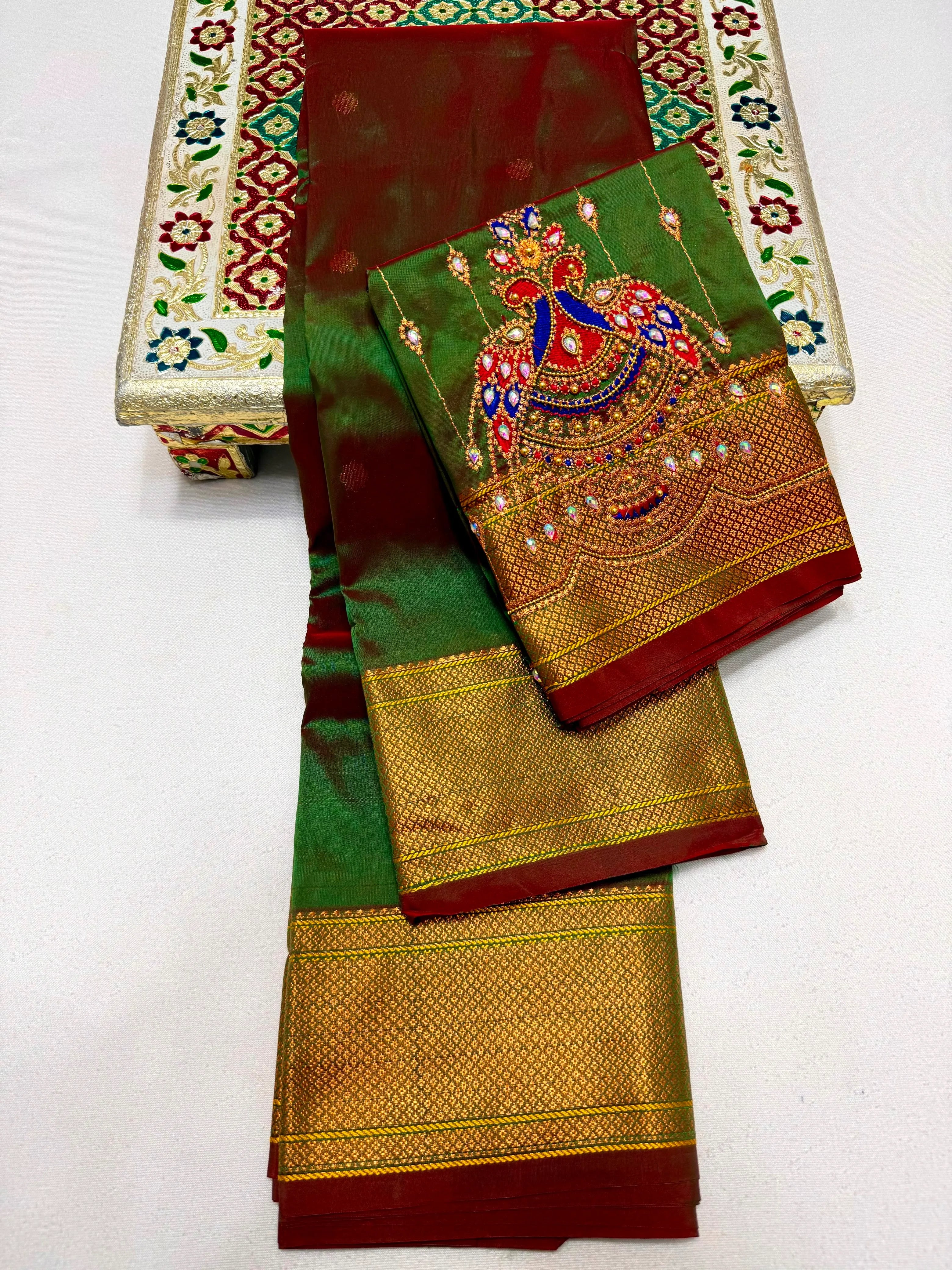 Elevate your ethnic wardrobe with the New Design Mayuri Kalanjali Paithani Saree, crafted from Premium Tana Pure Soft Silk