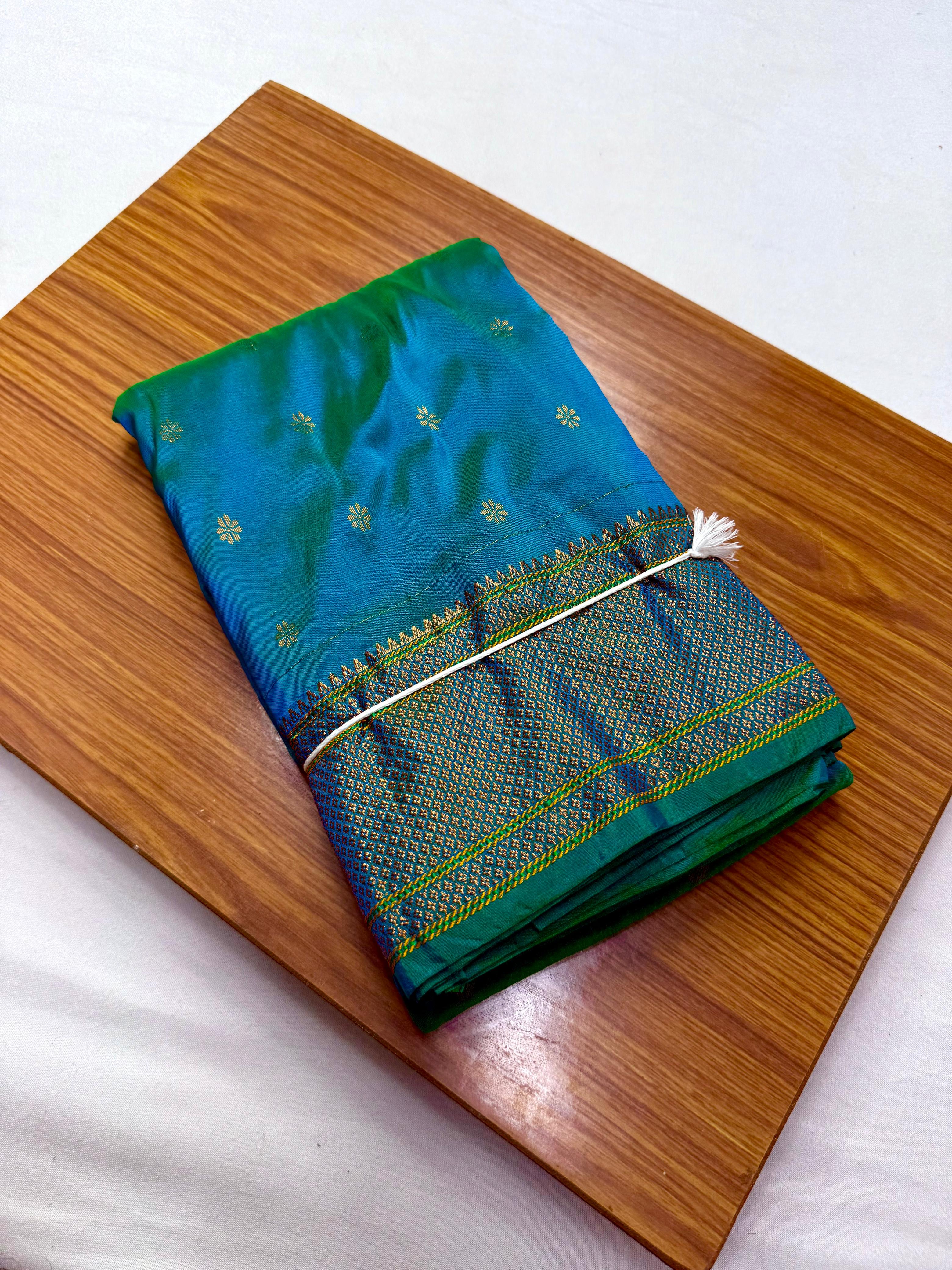 Beautifully crafted Paithani saree with traditional Kalanjali design and fine detailing
Origin: Handmade in Maharashtra, India