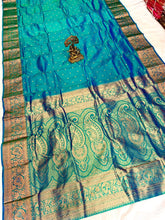 Load image into Gallery viewer, Kanjivaram Premier Tana Soft Silk Piathani Zari Butti with running Blouse.