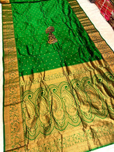 Load image into Gallery viewer, Kanjivaram Premier Tana Soft Silk Piathani Zari Butti with running Blouse.