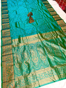 Kanjivaram Premier Tana Soft Silk Piathani Zari Butti with running Blouse.