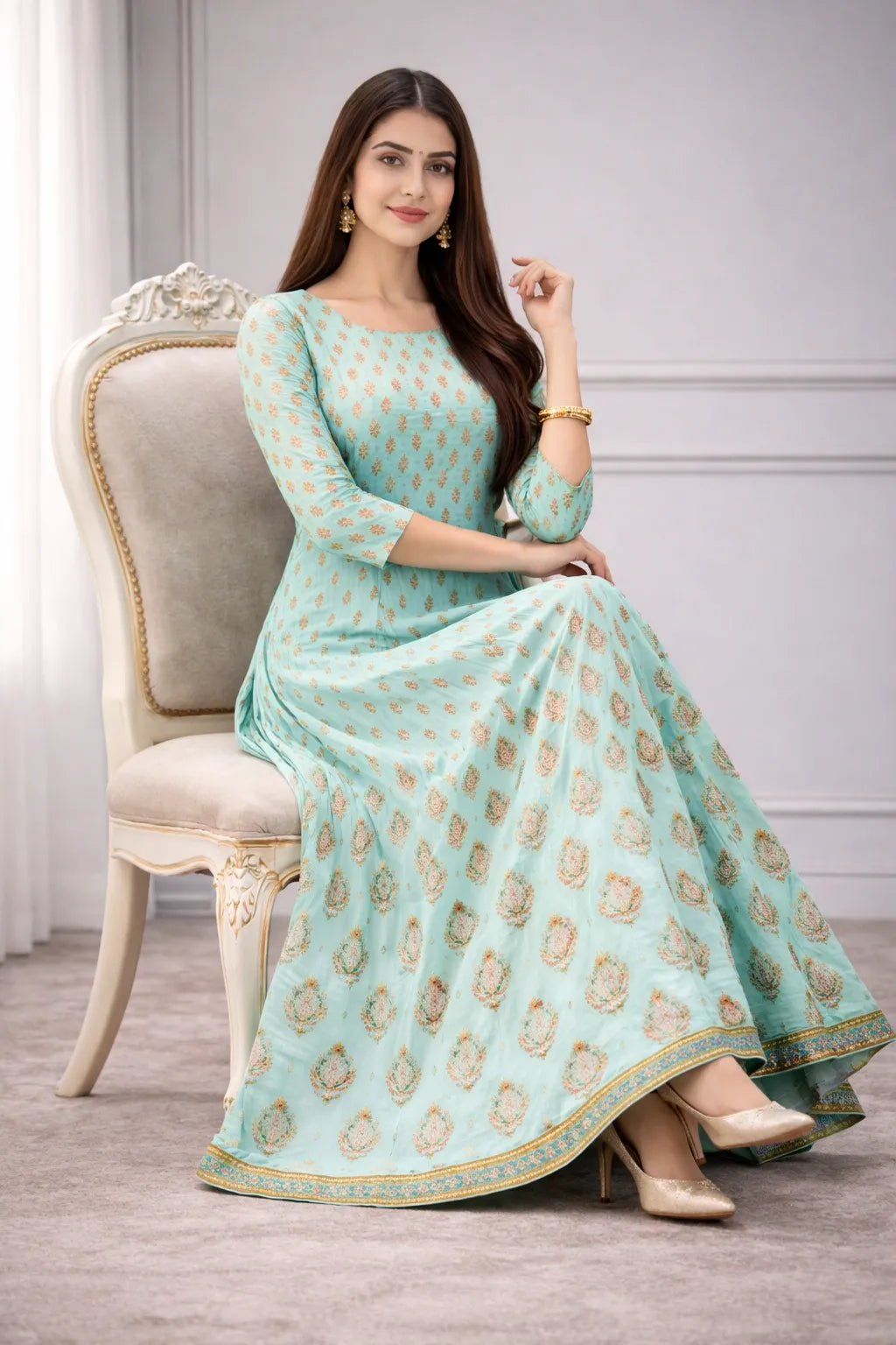 tylish and elegant women. Featuring a charming design, it offers both comfort and style. Ideal for any occasion, this kurti will elevate your look effortlessly.