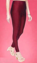 Load image into Gallery viewer, Fabulous Maroon Lycra Solid Leggings For Women