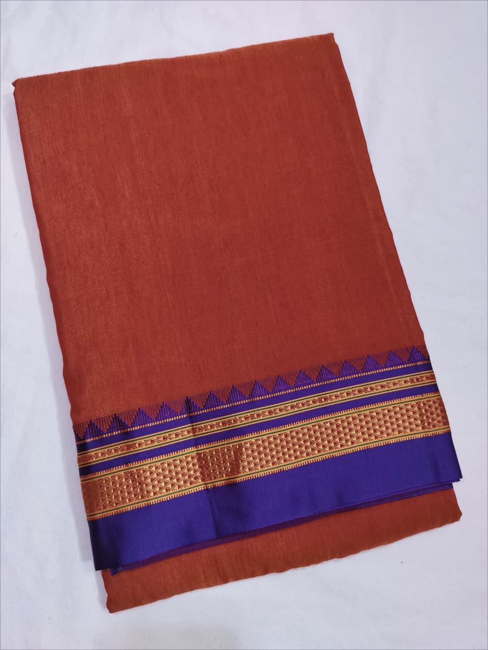 Celebrate this festive season in style with the Premium Ilkal Cotton Silk Saree – blending traditional elegance with modern comfort. Perfect for Dasera and Deepavali celebrations