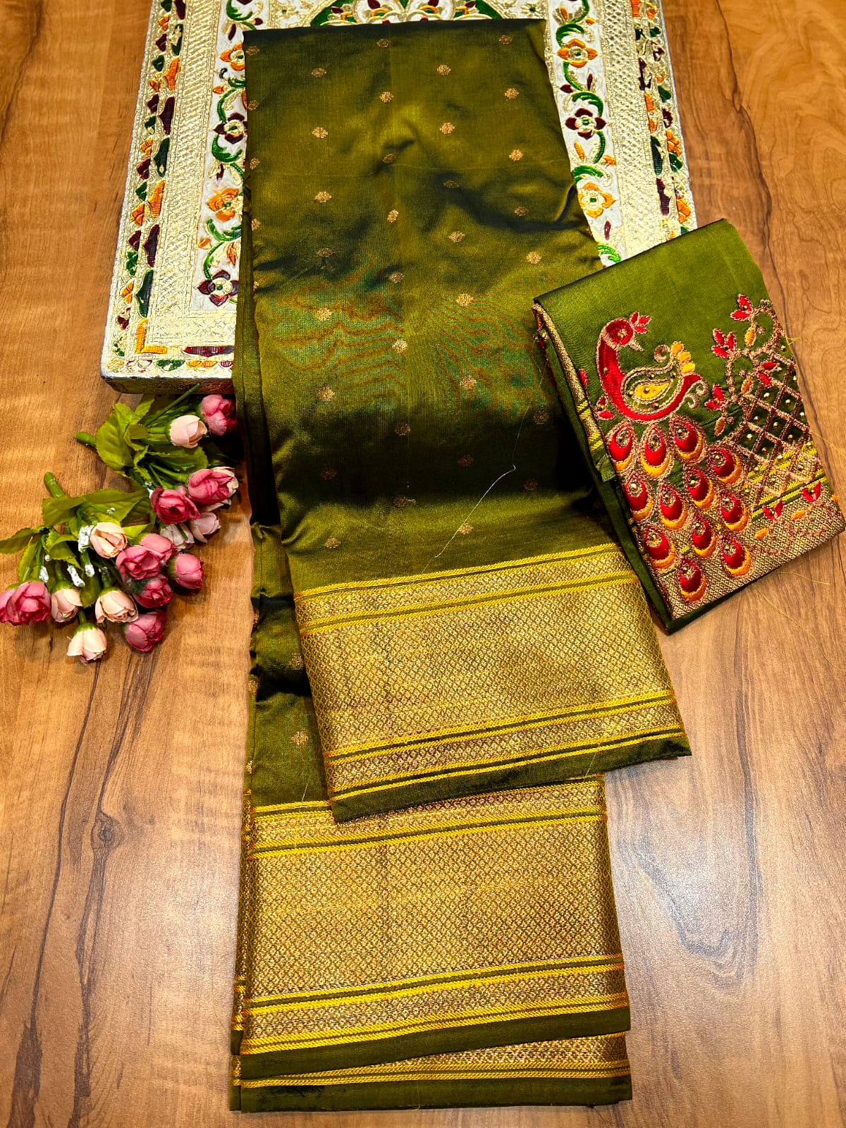 Women's Premium Kalanjali Paithani in Tana Silk All Over Buttis, Rich Pallu with with Heavy Work Embroidered Blouse Piece
