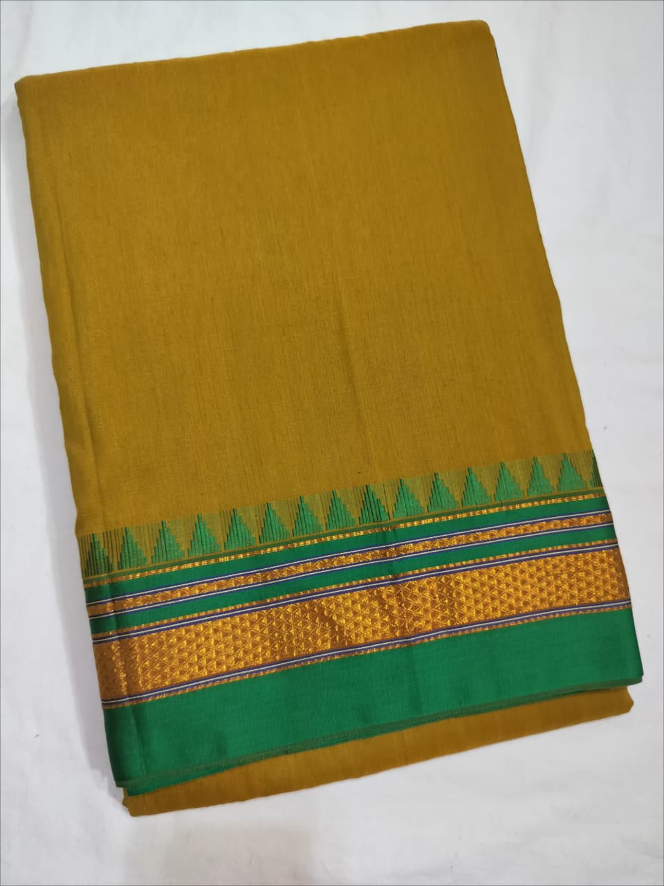Celebrate this festive season in style with the Premium Ilkal Cotton Silk Saree – blending traditional elegance with modern comfort. Perfect for Dasera and Deepavali celebrations