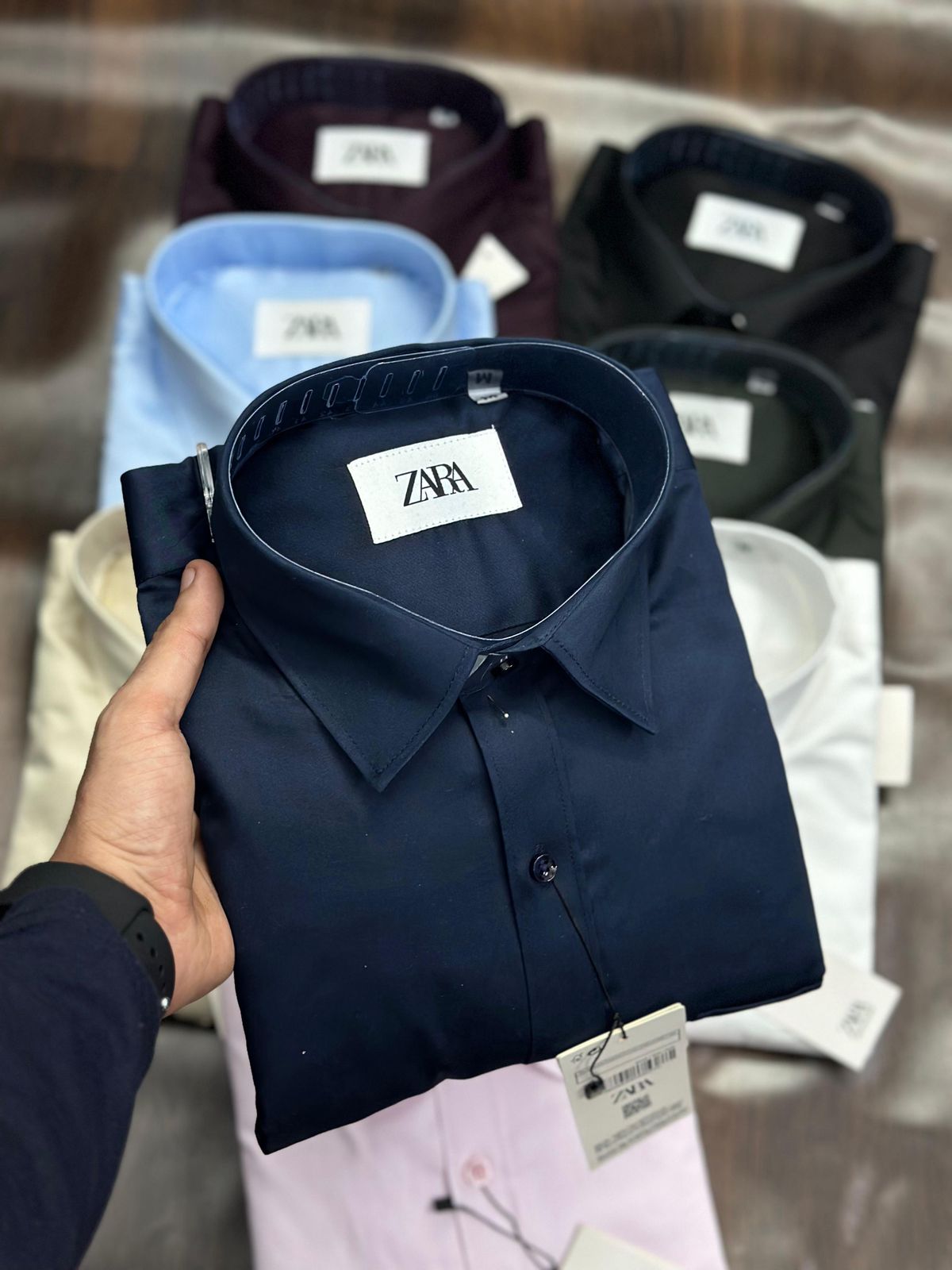  this full sleeve plain shirt offers a smooth finish and classic fit. Features a functional pocket design, solid trending colors and durable premium stitching. 