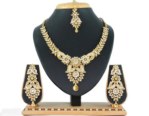 A1 Trendy Alloy Jewelry Necklace Set for Girls and Women