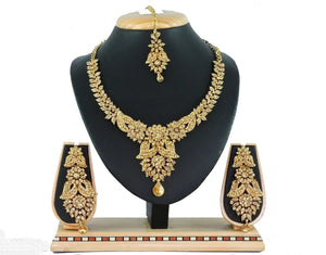 A1 Trendy Alloy Jewelry Necklace Set for Girls and Women