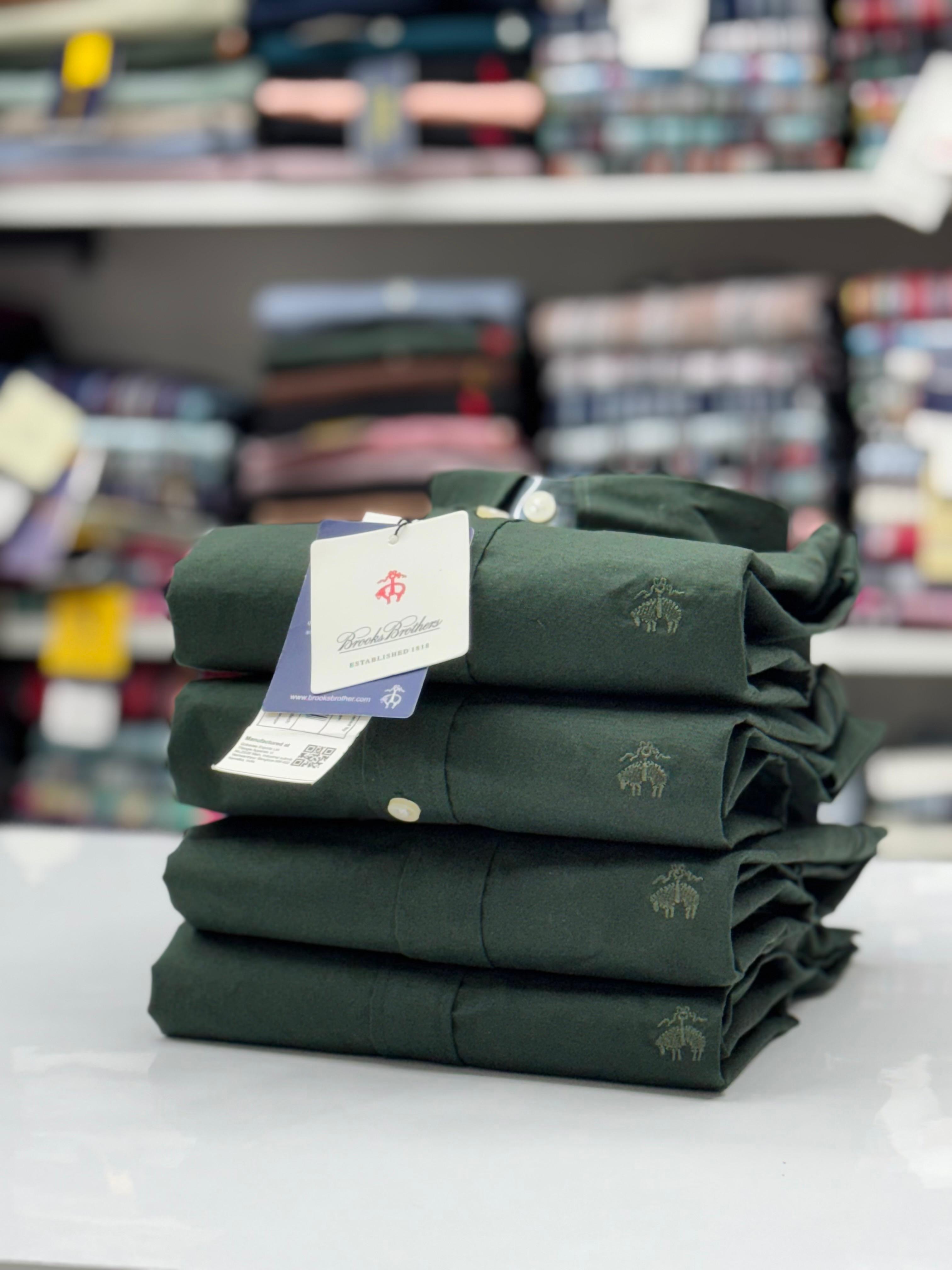 Elevate your wardrobe with this Premium 12A Quality Brooks Brother Partywear Shirt, crafted for those who value elegance and comfort. Perfect for weddings, parties, birthdays, and formal functions, this shirt blends timeless style with superior fabric quality.