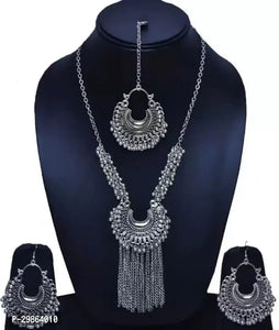 Shimmering Trending Oxide Silver Diva Style Alloy Jewellery Set For Women

Color: Silver
Material: Oxide Alloy Silver
Country of Origin: INDIA

Striking a perfect balance of tradition and elegance, this oxidized silver-plated jewellery set has a breathtaking design. This set has got beautiful textured design that add to the overall appeal. Team it with any ethnic outfit for adding a traditional grace.