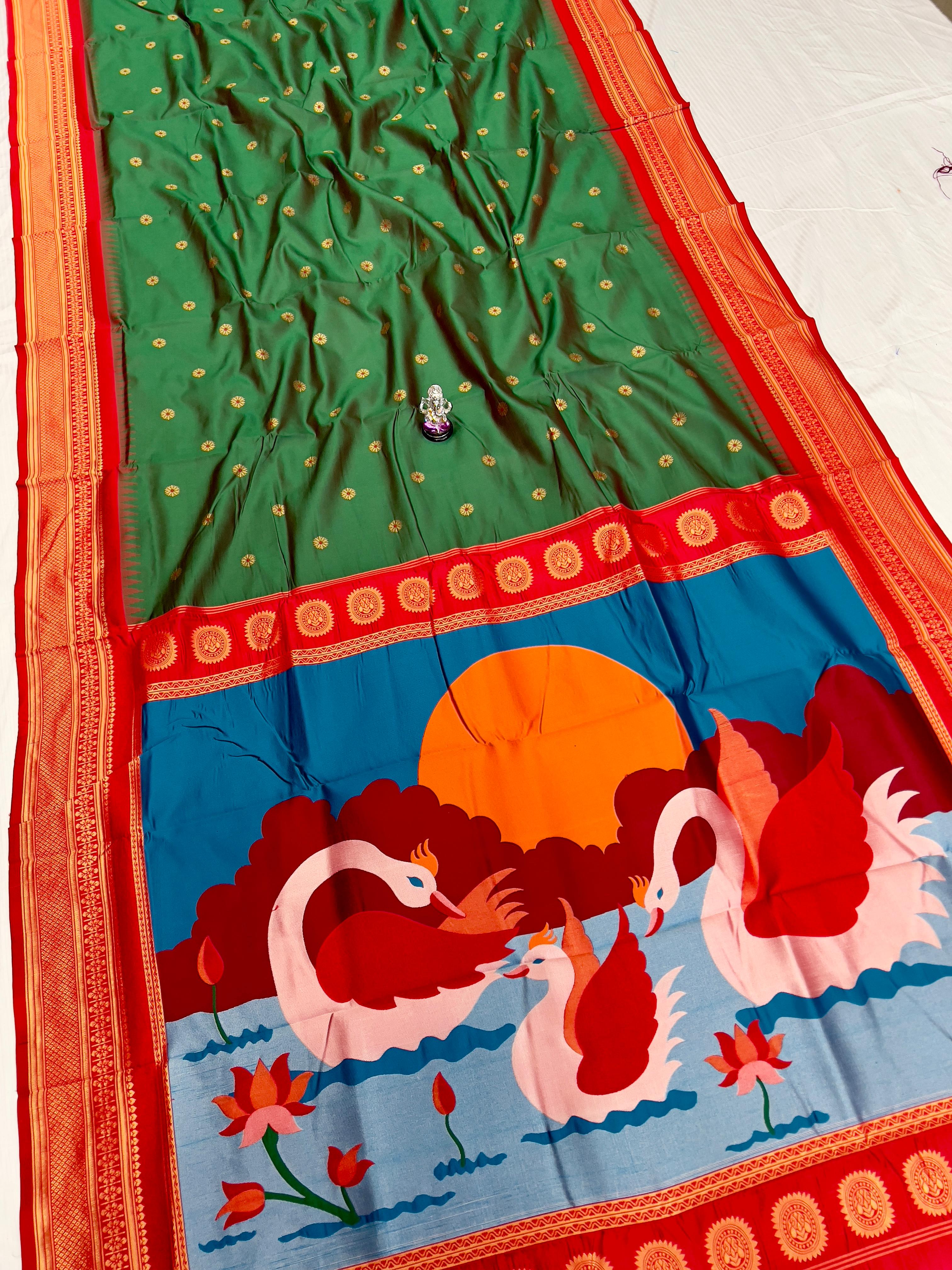 Buy Kadiyal Silk Paithani Saree with Meena Butti &amp; Fancy Pallu.&nbsp;Shop Aarya Fancy Pallu Kadiyal Silk Paithani Saree in premium soft silk with Meena butti and contrast blouse. Perfect for festive &amp; wedding wear.