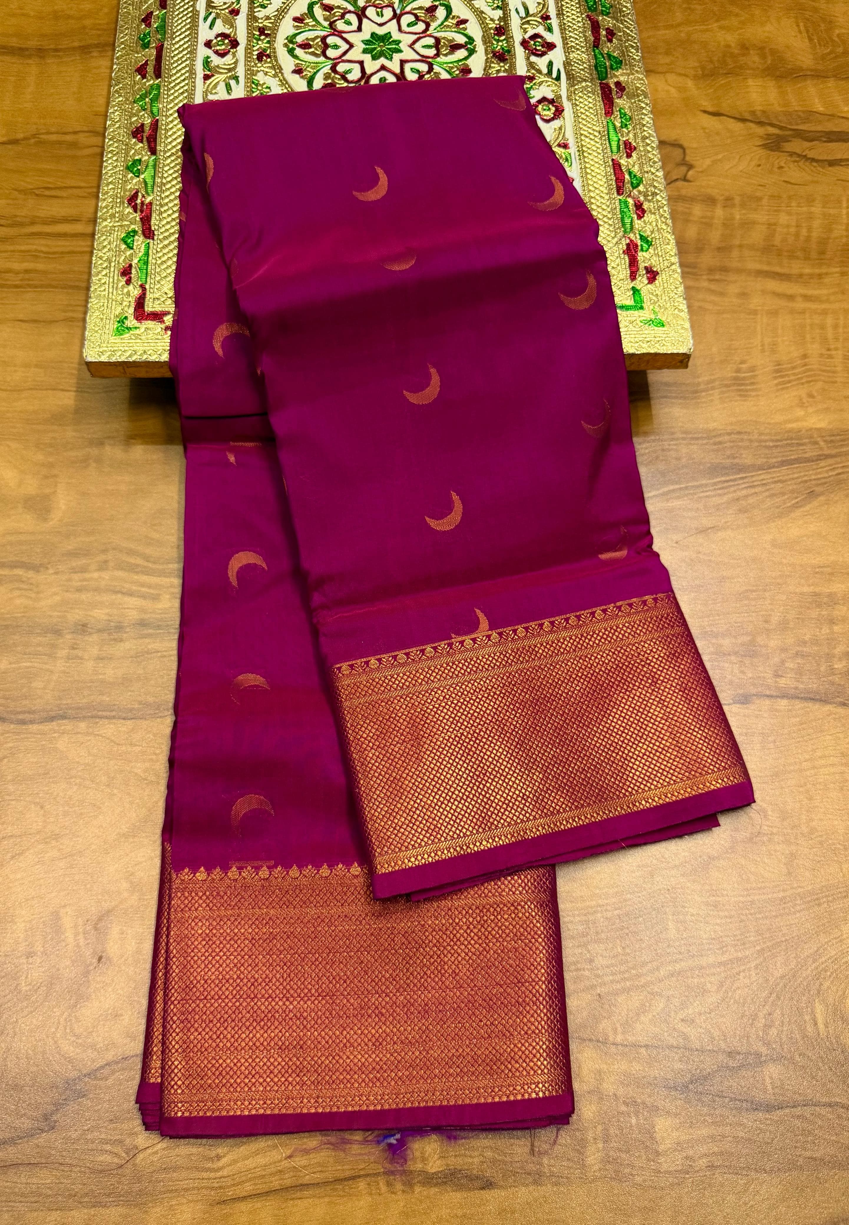 Chandrakor Kalanjali Paithani Saree With Unique Colour Range Meena Pallu Self Blouse Piece