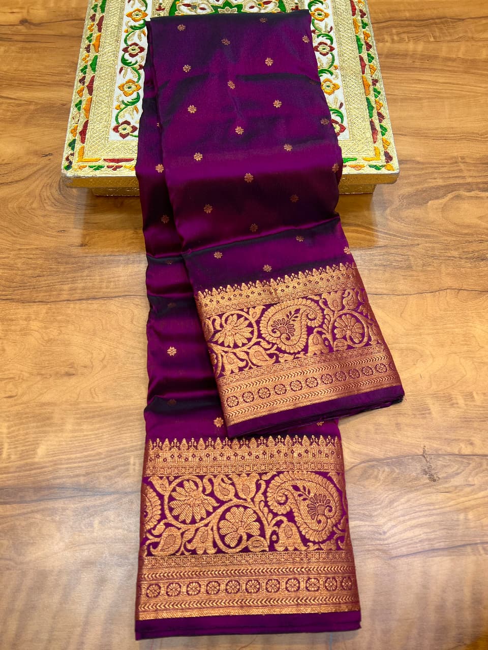 A symbol of heritage and artistry from Maharashtra, India, this saree is designed to make you shine on every special occasion.