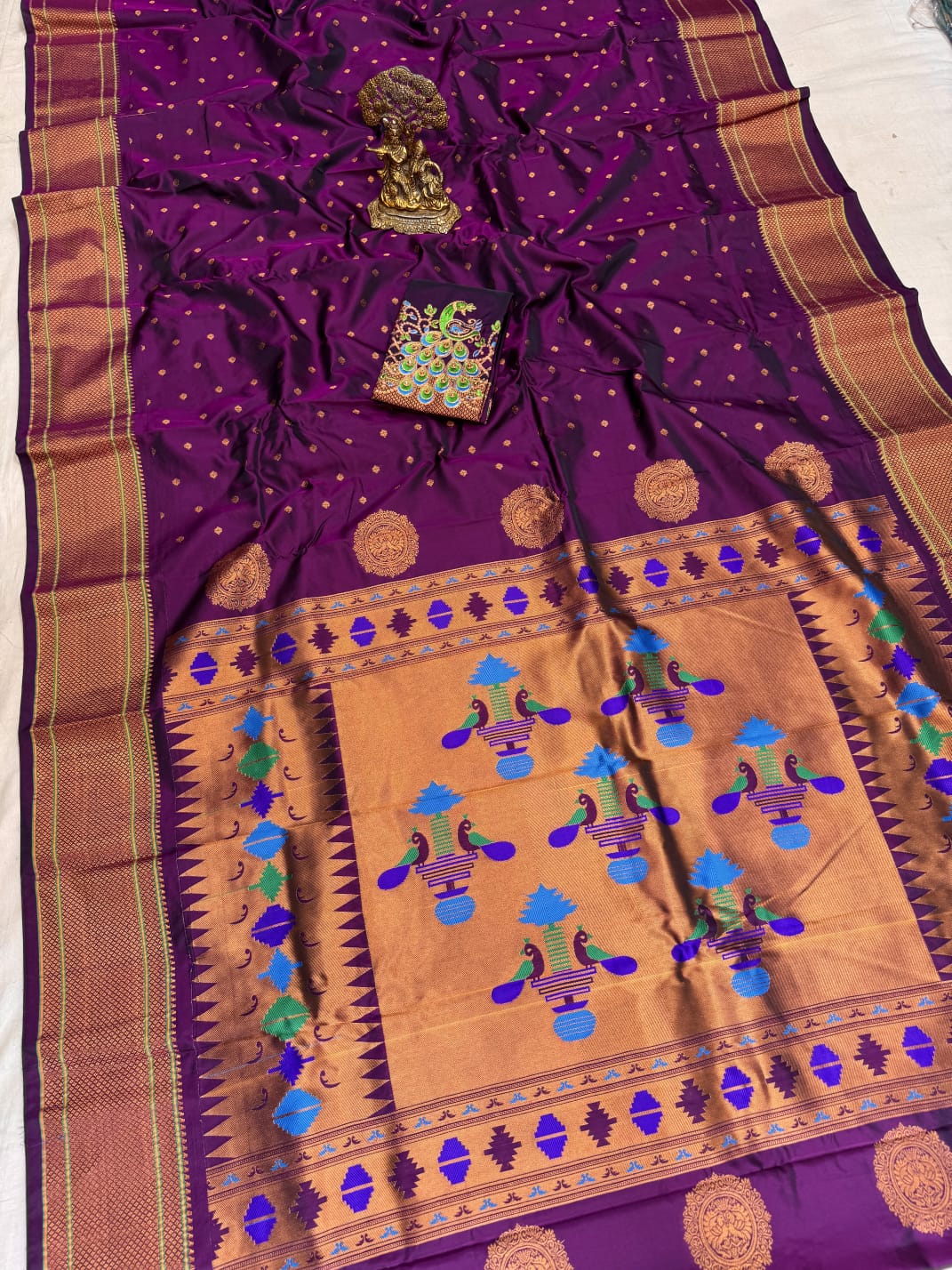 Women's Premium Kalanjali Paithani in Tana Silk All Over Buttis, Rich Pallu with with Heavy Work Embroidered Blouse Piece