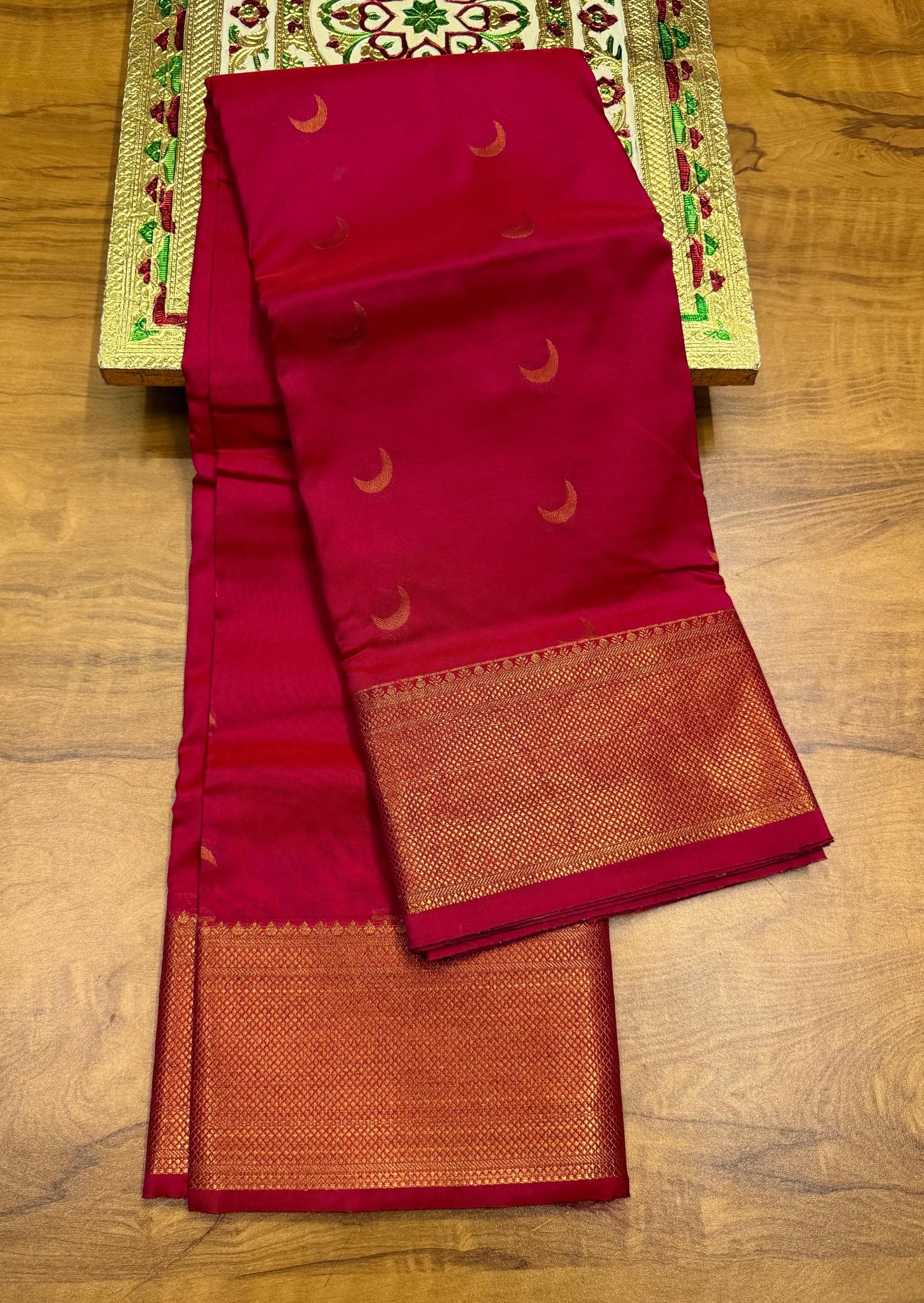 Chandrakor Kalanjali Paithani Saree With Unique Colour Range Meena Pallu Self Blouse Piece