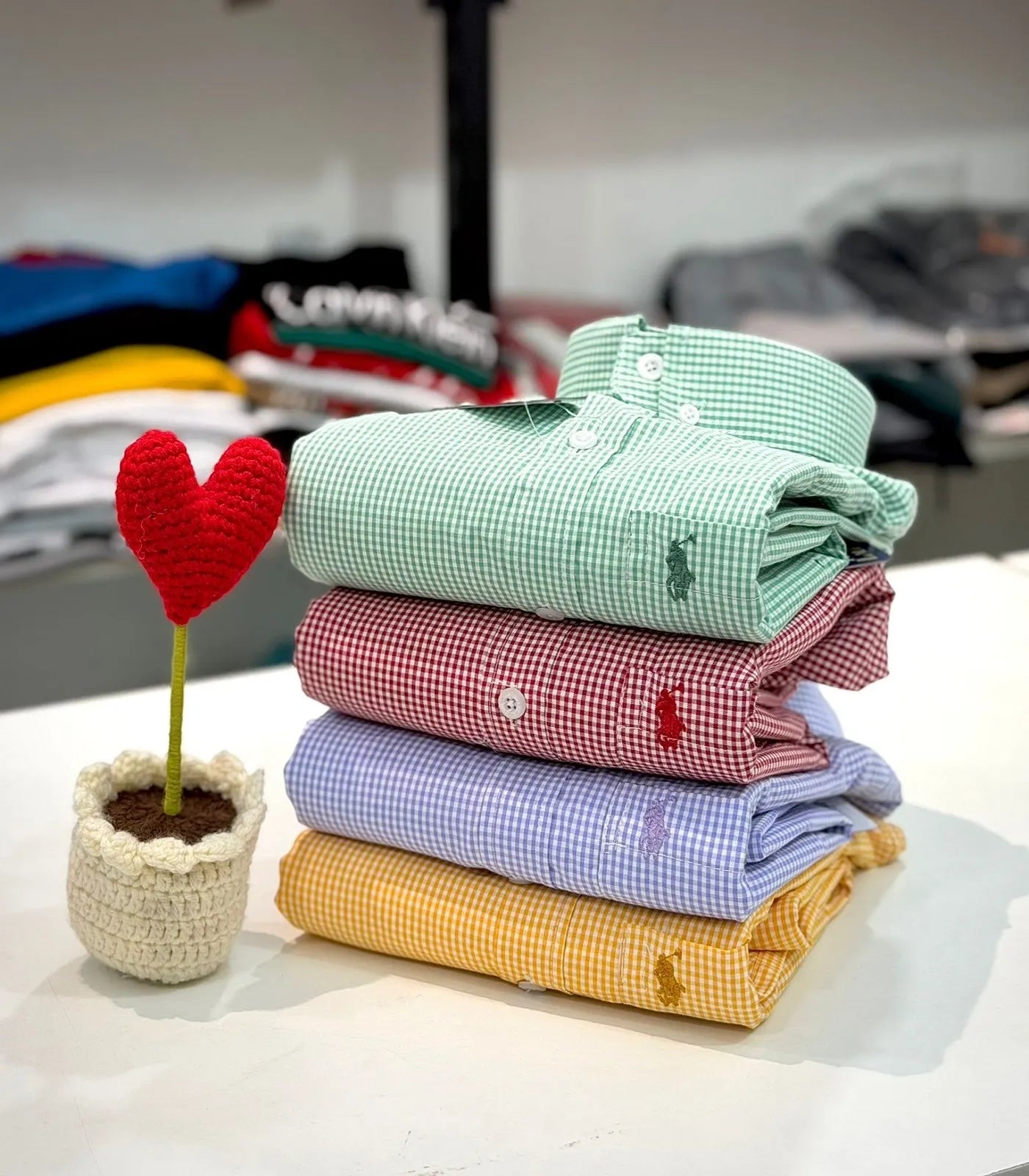 Upgrade your wardrobe with this 4-pack R.L. Polo men’s shirts differnt Colors.&nbsp; Featuring original logo embroidery, soft breathable cotton, slim fit, and premium stitching—perfect for office, events, or daily wear.