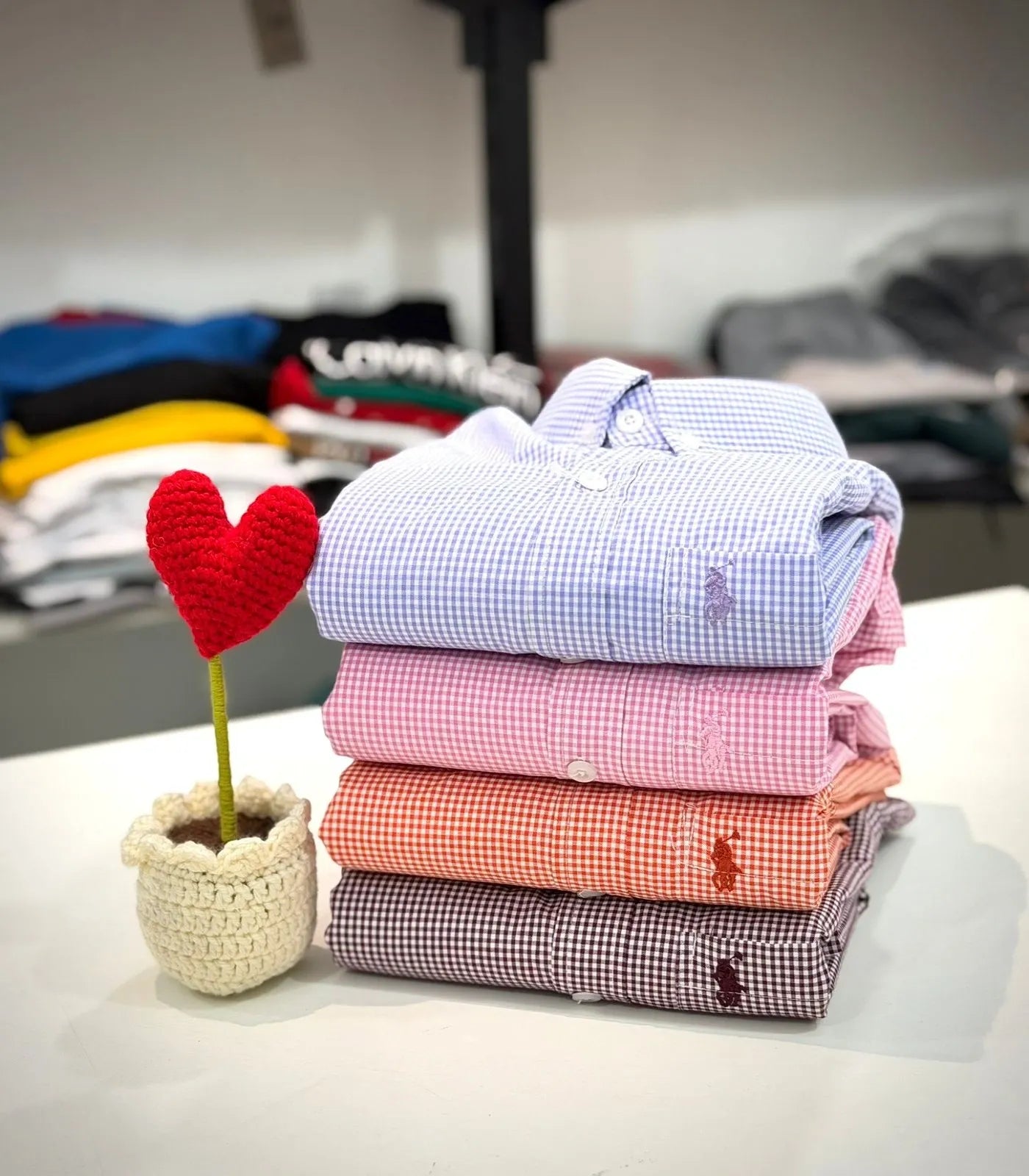 Upgrade your wardrobe with this 4-pack R.L. Polo men’s shirts differnt Colors.&nbsp; Featuring original logo embroidery, soft breathable cotton, slim fit, and premium stitching—perfect for office, events, or daily wear.