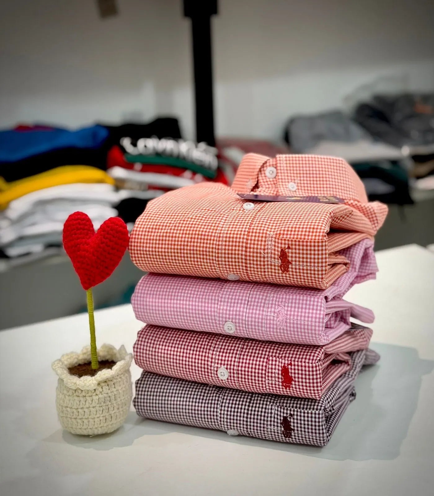Upgrade your wardrobe with this 4-pack R.L. Polo men’s shirts differnt Colors.&nbsp; Featuring original logo embroidery, soft breathable cotton, slim fit, and premium stitching—perfect for office, events, or daily wear.