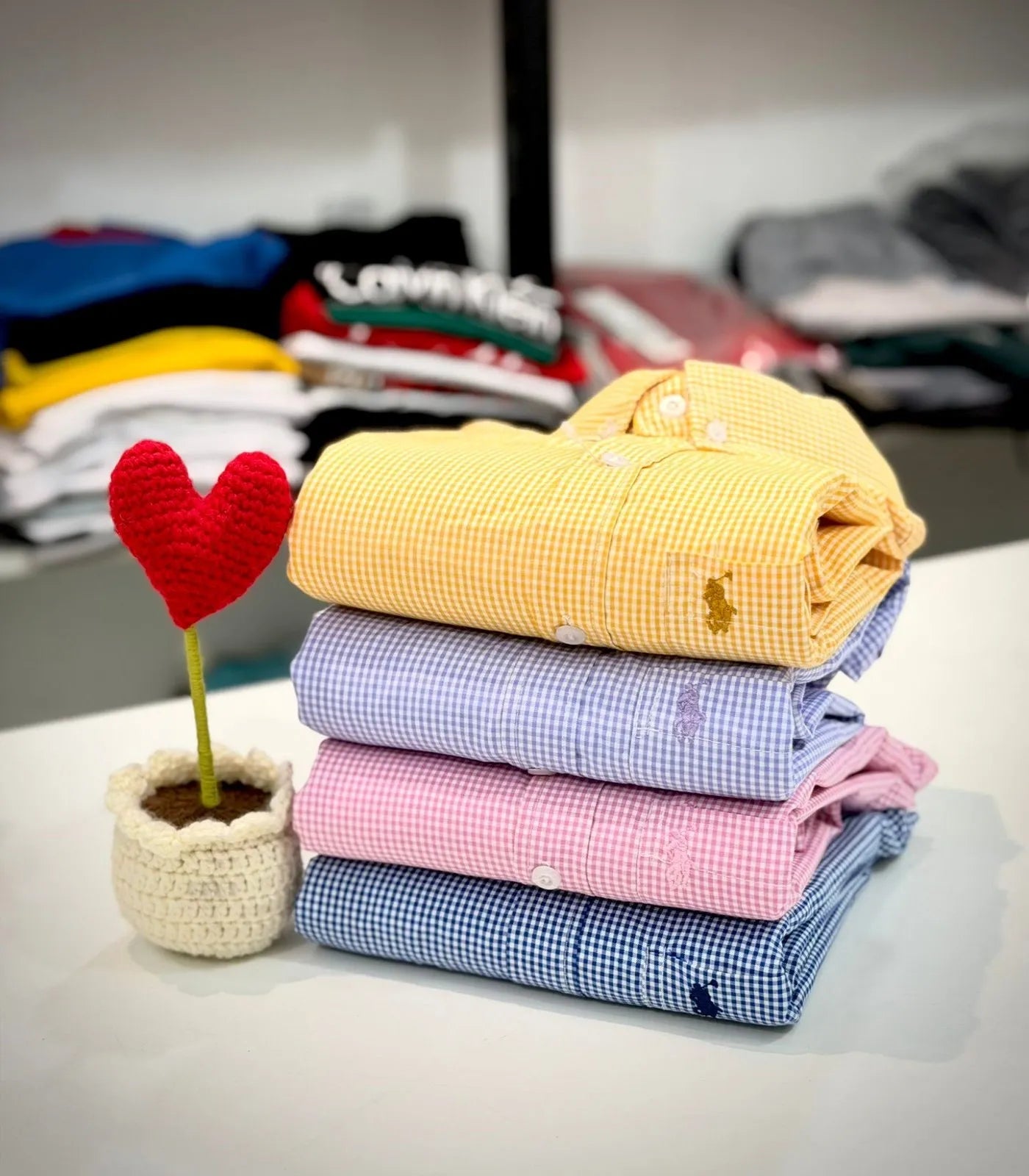 Upgrade your wardrobe with this 4-pack R.L. Polo men’s shirts differnt Colors.&nbsp; Featuring original logo embroidery, soft breathable cotton, slim fit, and premium stitching—perfect for office, events, or daily wear.