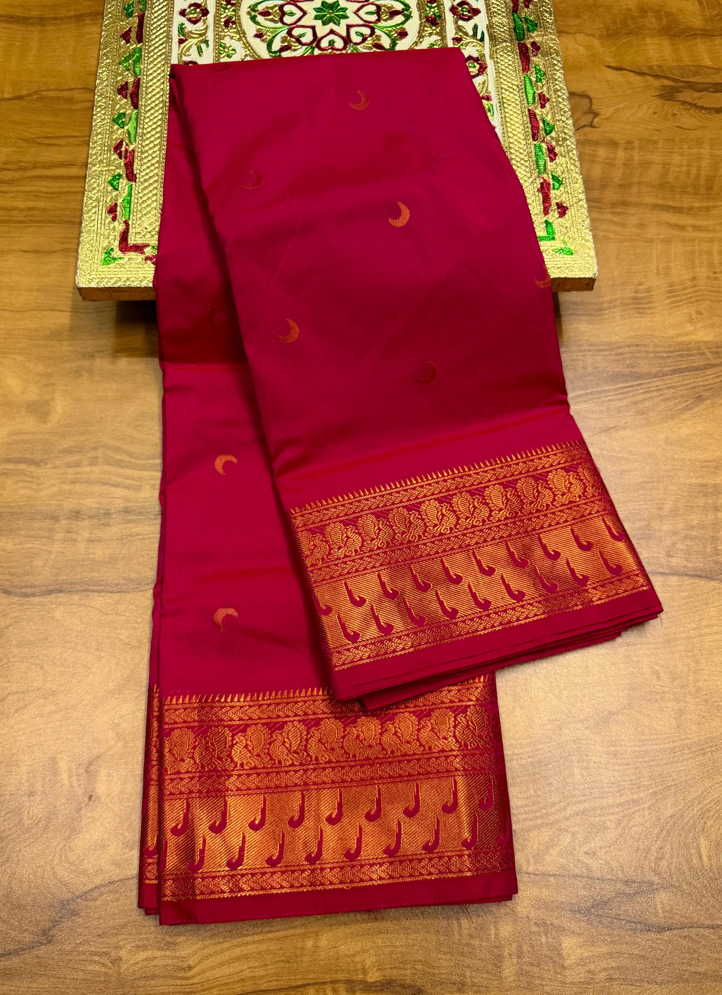 Chandrakor Kalanjali Paithani Saree With Unique Colour Range Meena Pallu Self Blouse Piece