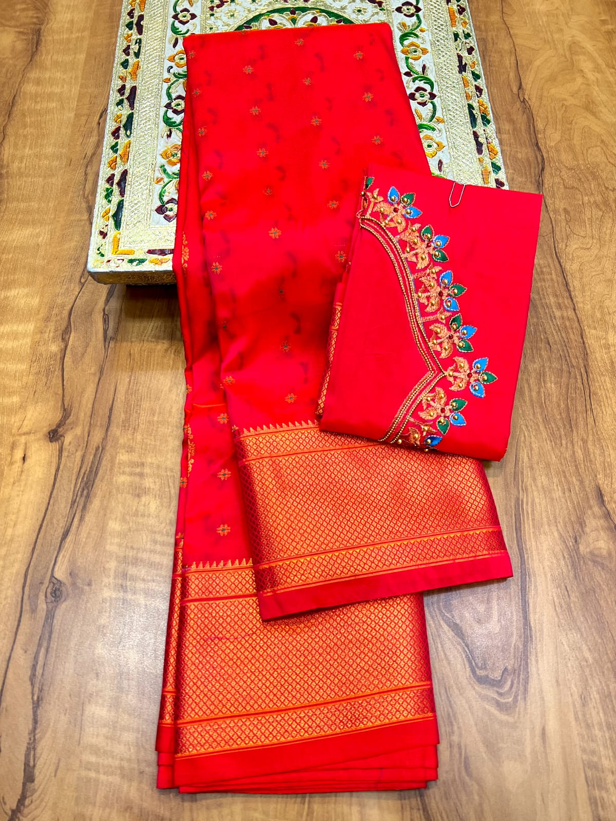 Women's Premium Kalanjali Paithani in Tana Silk All Over Buttis, Rich Pallu with with Heavy Work Embroidered Blouse Piece