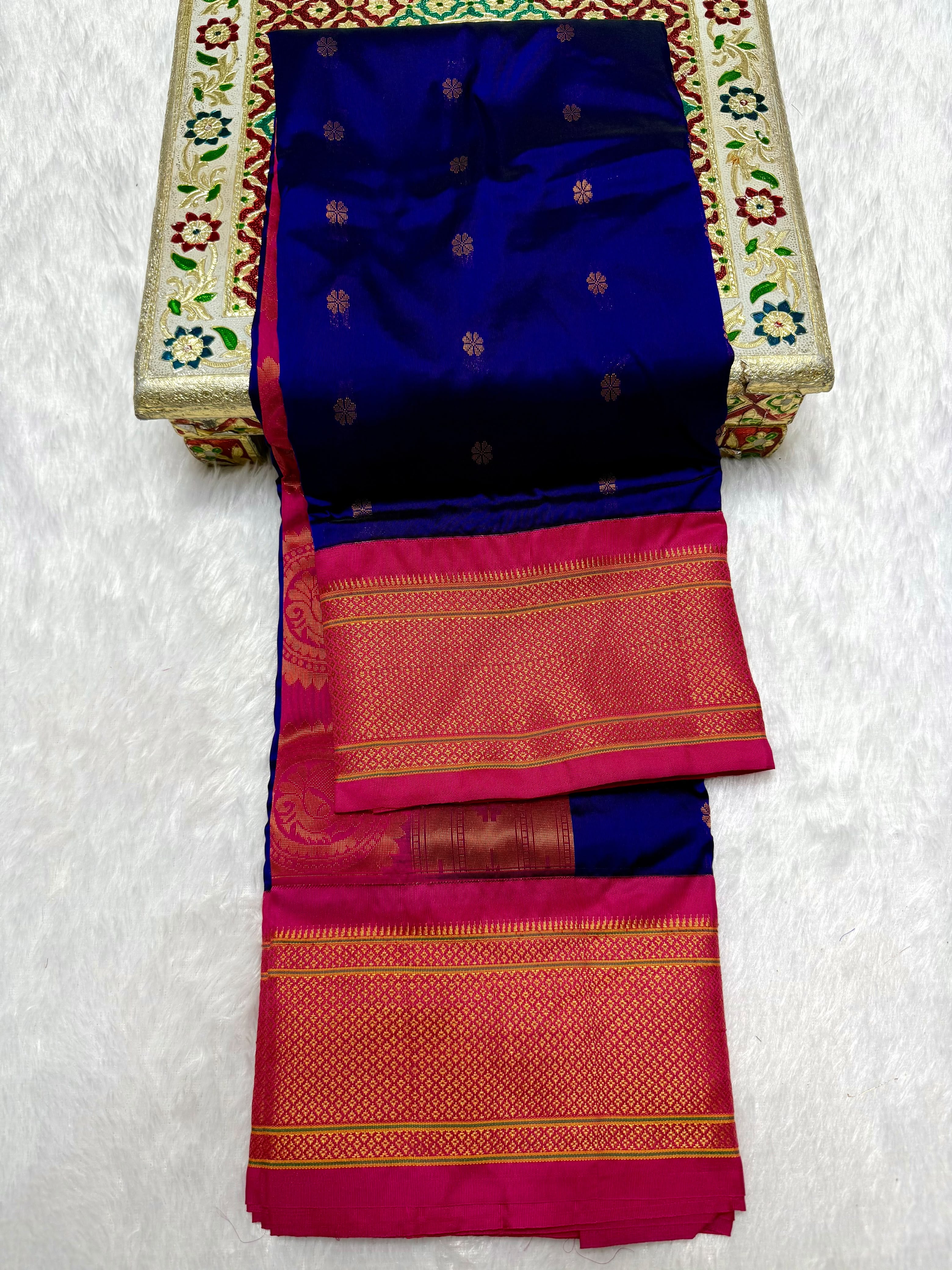 Shop&nbsp;New Gauri Kadiyal Paithani Saree in premium Tana soft silk with shoulder butti, rich 4×1 pallu and contrast blouse piece. Perfect for festivals and weddings.