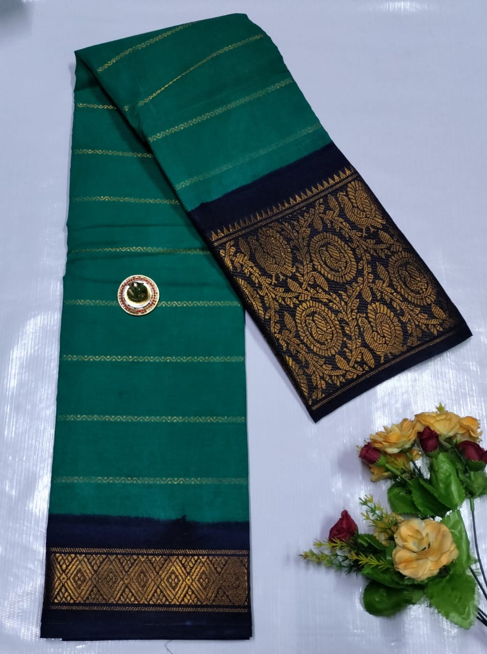 Cotton Trendy and traditional Madurai Sungudi Mayuri Long Border Velthari Type saree