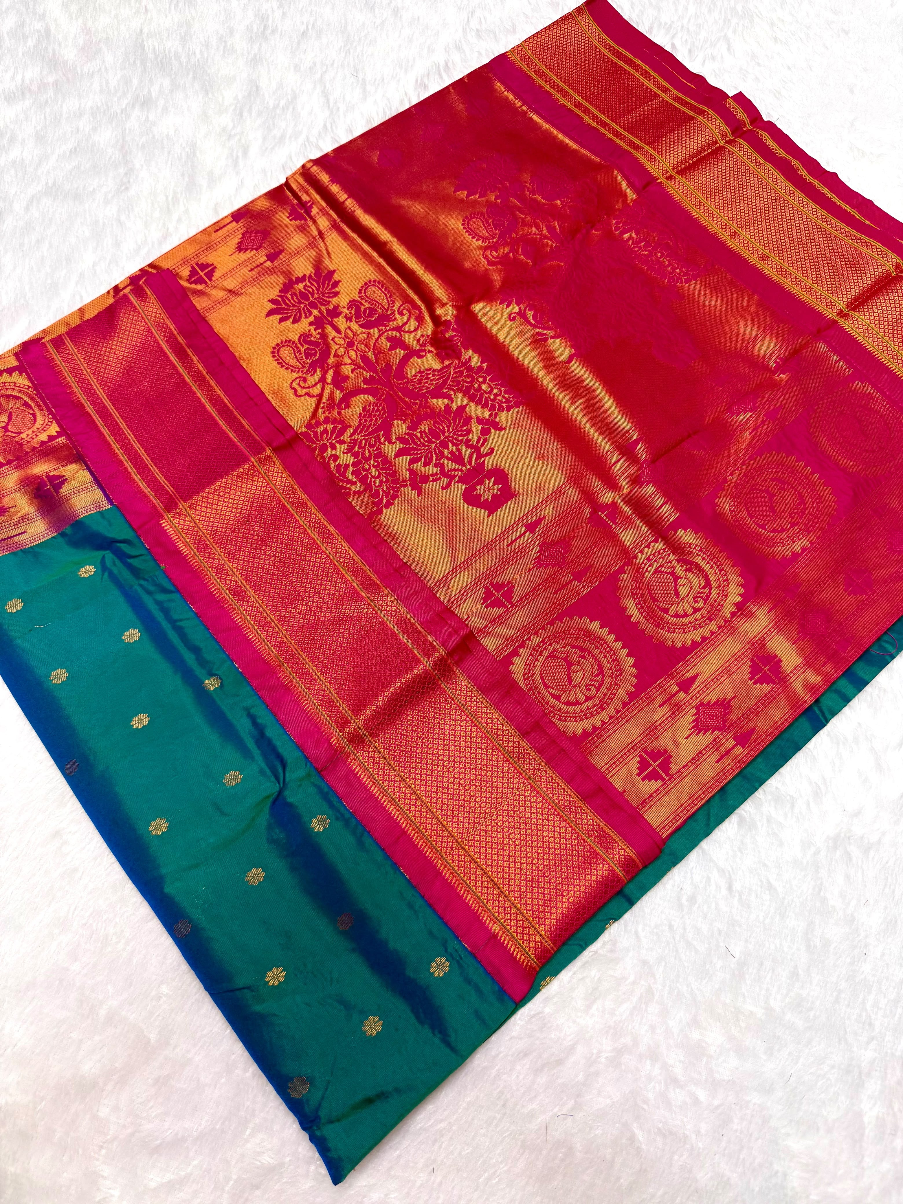 Shop&nbsp;New Gauri Kadiyal Paithani Saree in premium Tana soft silk with shoulder butti, rich 4×1 pallu and contrast blouse piece. Perfect for festivals and weddings.