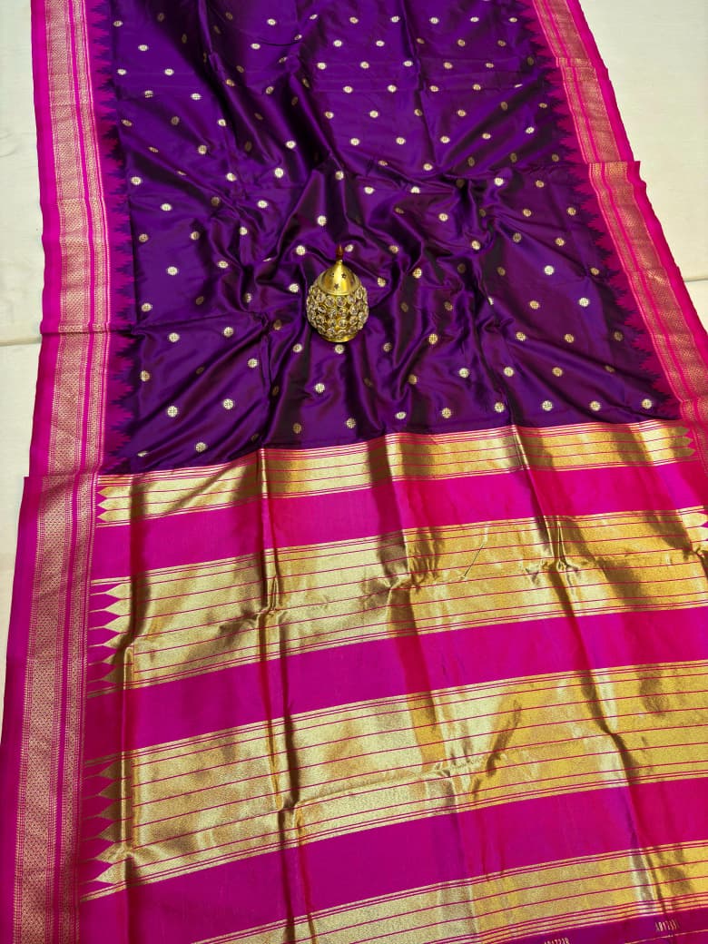 Shop premium Traditional Erkal Paithani Saree in pure silk with intricate buttis, rich Erkal pallu & contrast blouse. Perfect for weddings & festive wear.