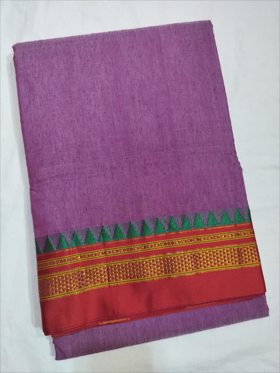 Celebrate this festive season in style with the Premium Ilkal Cotton Silk Saree – blending traditional elegance with modern comfort. Perfect for Dasera and Deepavali celebrations
